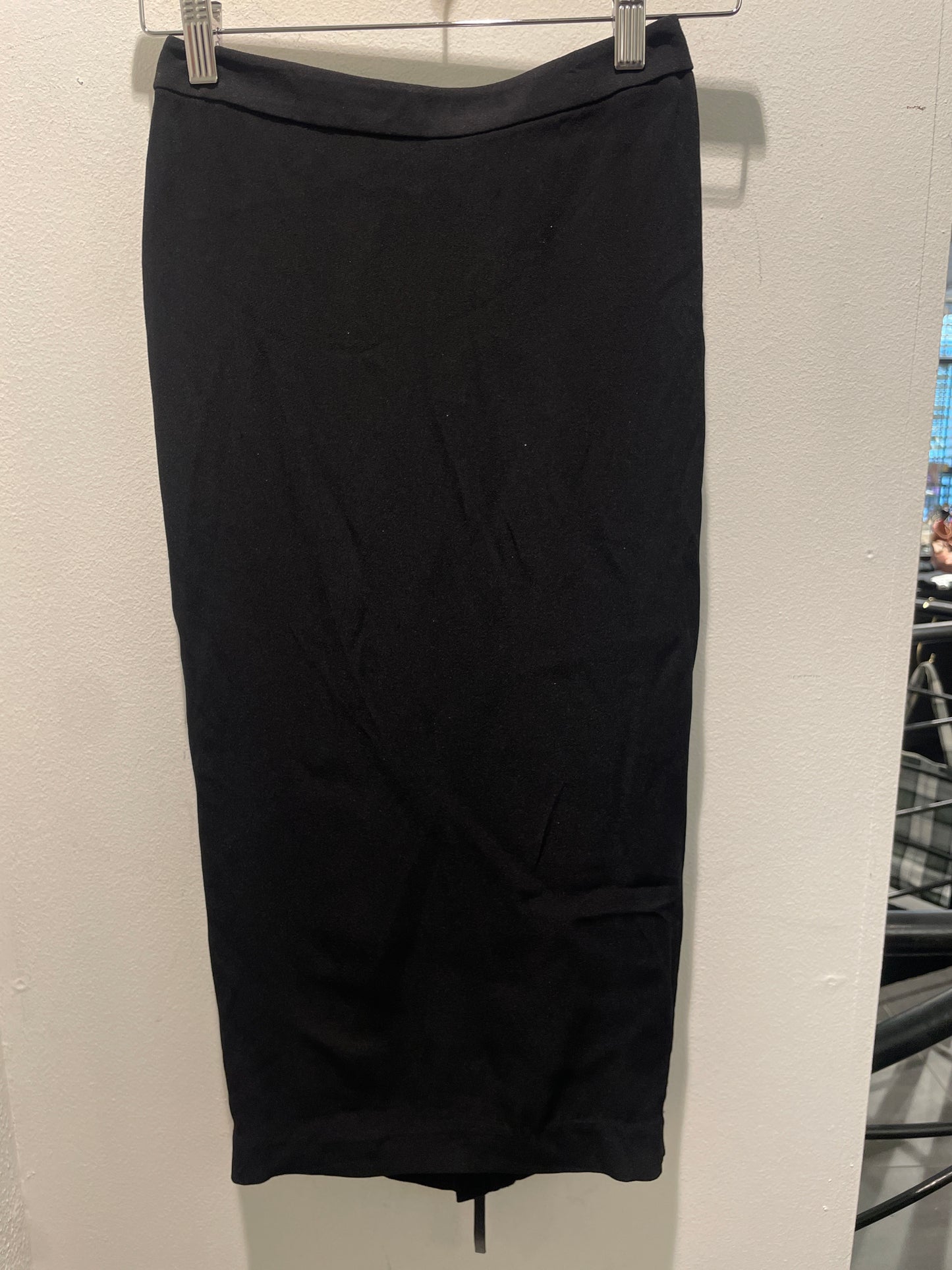 Malene Birger - Black pencil skirt w zipper back - EU32 (fits also bigger) stretchy - Medinas Wardrobe