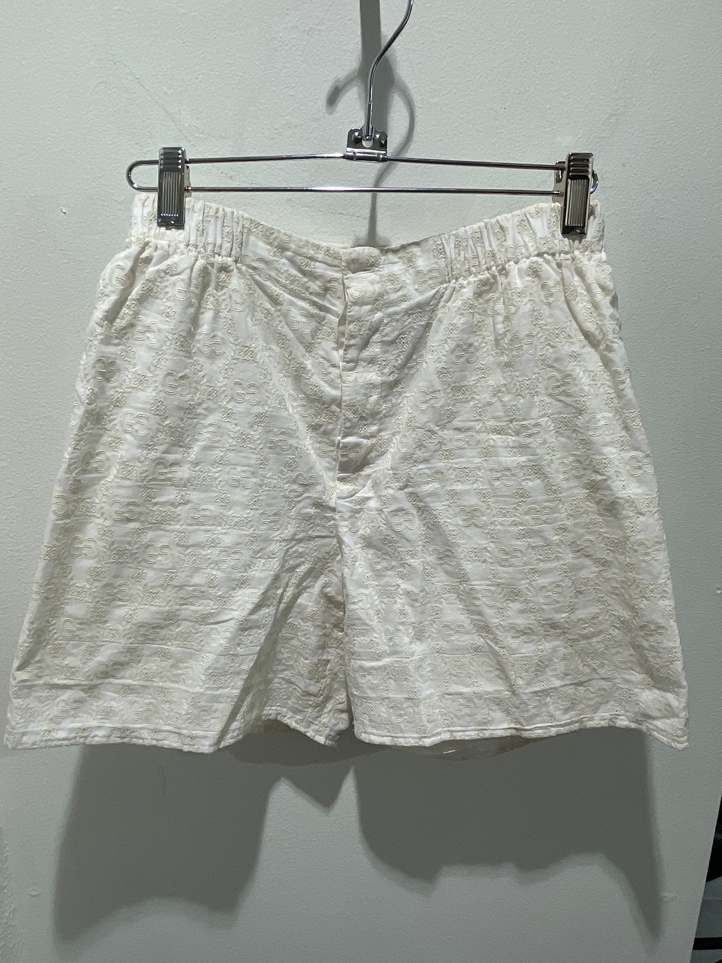 Gucci - Logo Shorts - broderie anglaise - Medinas Wardrobe - XS
