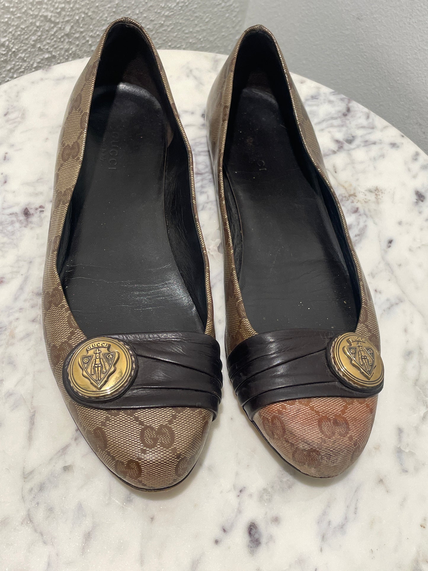 Gucci GG Supreme Canvas Ballet Flats With Crest Detail - 39,5