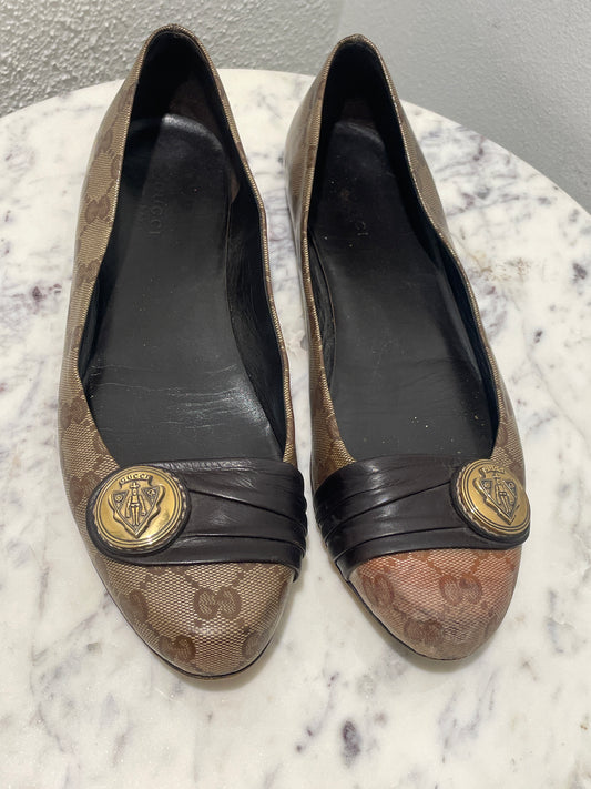 Gucci GG Supreme Canvas Ballet Flats With Crest Detail - 39,5