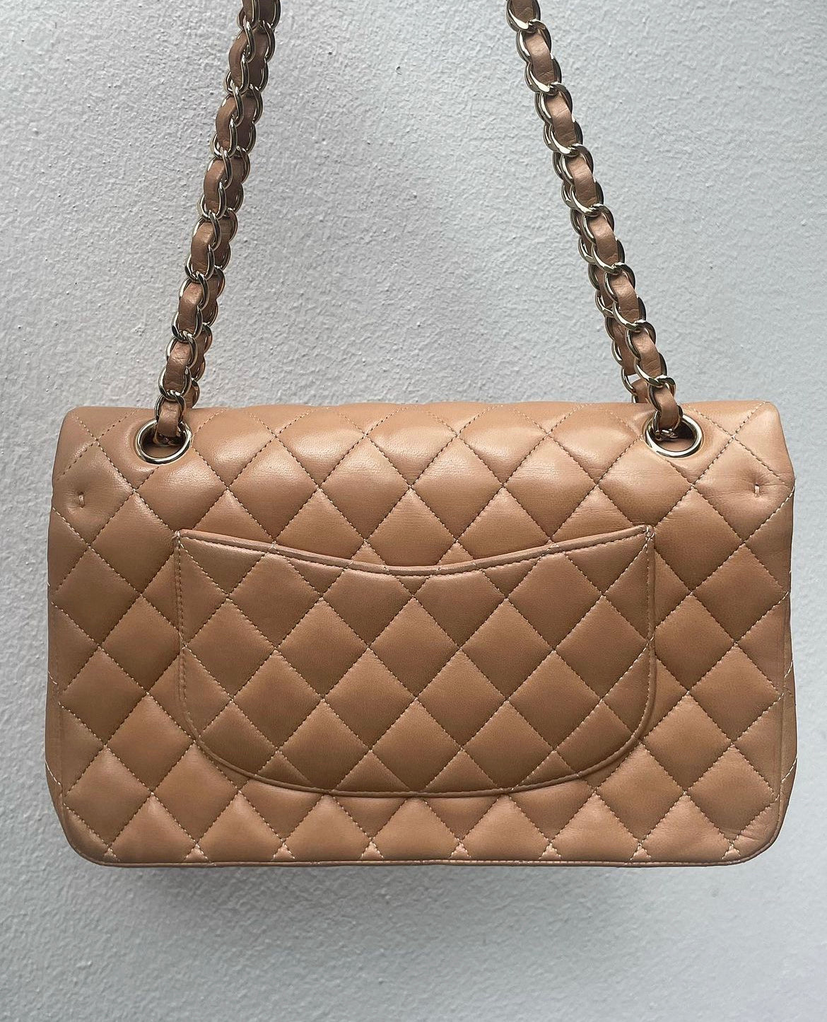 Chanel - Classic flap bag - Beige lammeskind m. guld hrdw.