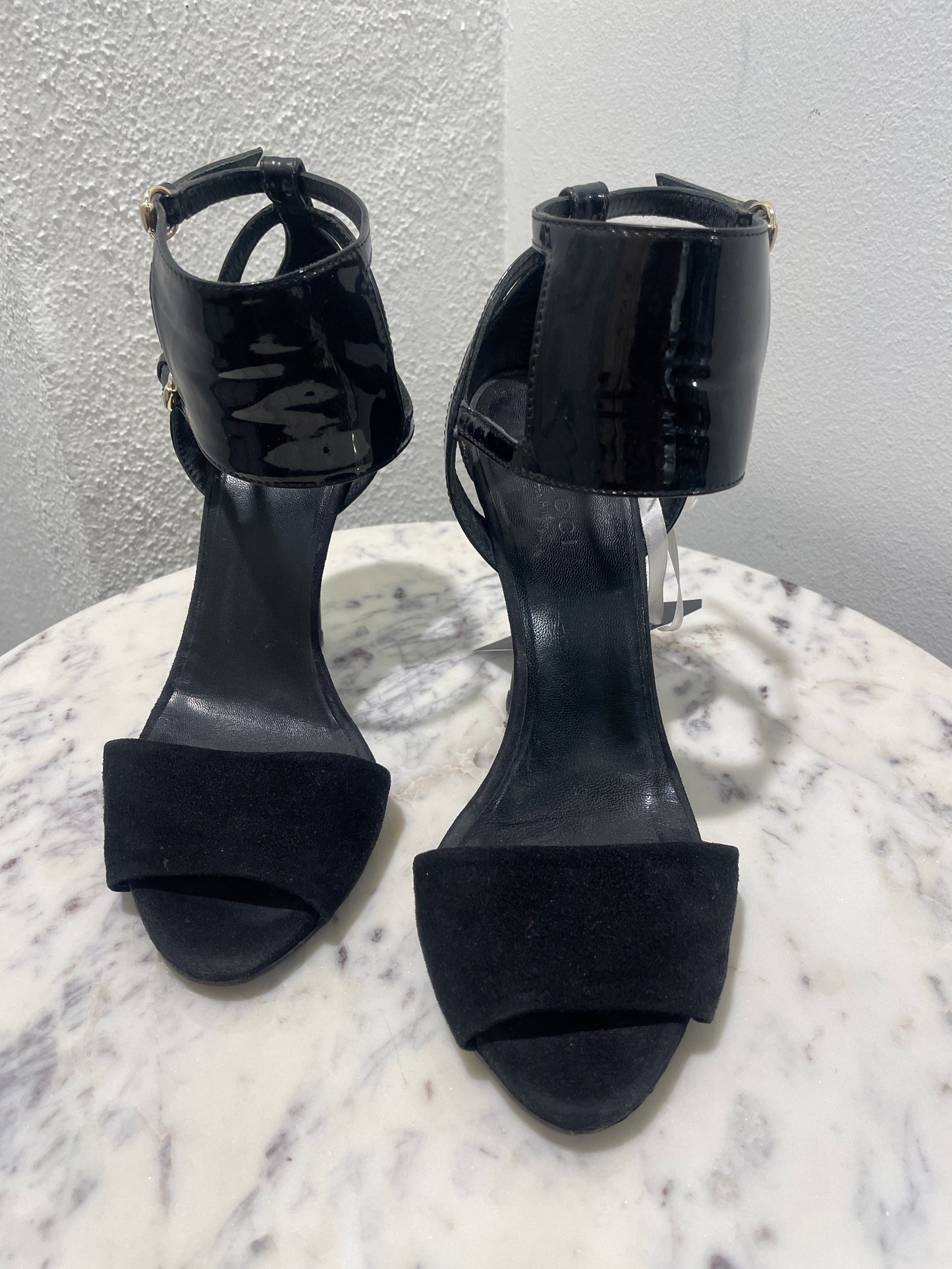 Gucci Black Patent Leather & Suede Strappy Ankle-Strap Sandals - 35,5 C
