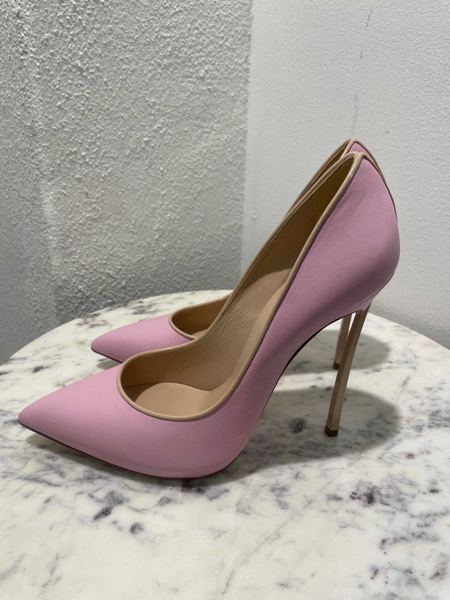 Casadei Classic Pastel Pink 'Blade' Steel Heel Pumps – Brand New & Unworn - 38,5