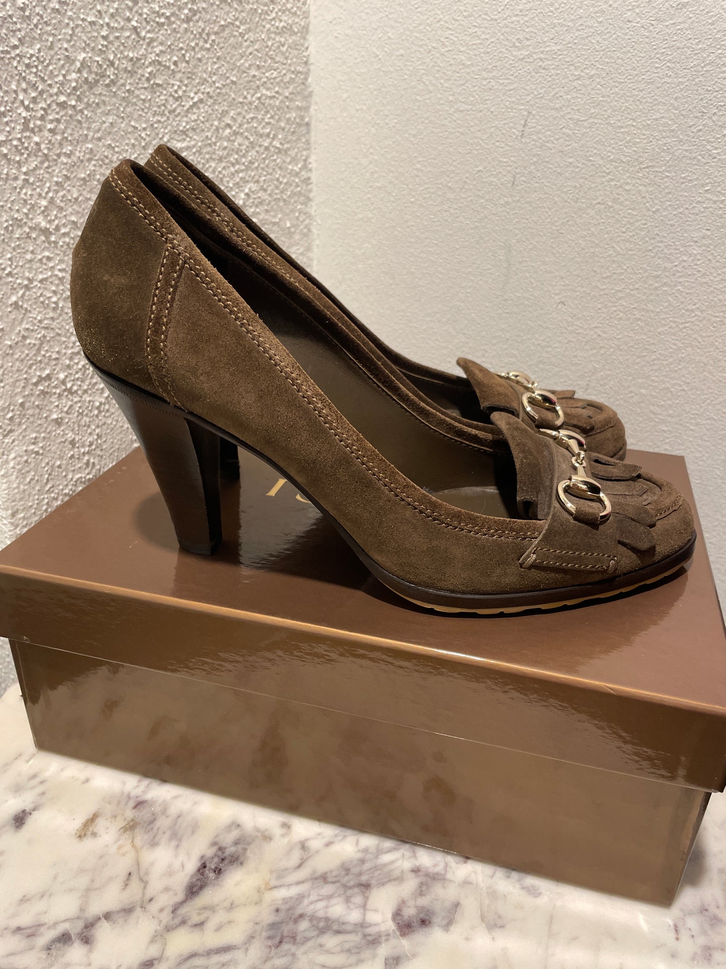 Gucci Vintage Horsebit Suede Pumps – Size EU 40C / Dark Brown
