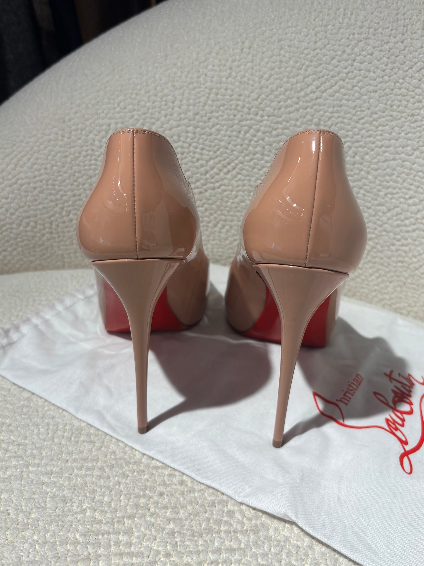 Christian Louboutin Heels – Hot Chick Alta Pumps in Blush - EU 40