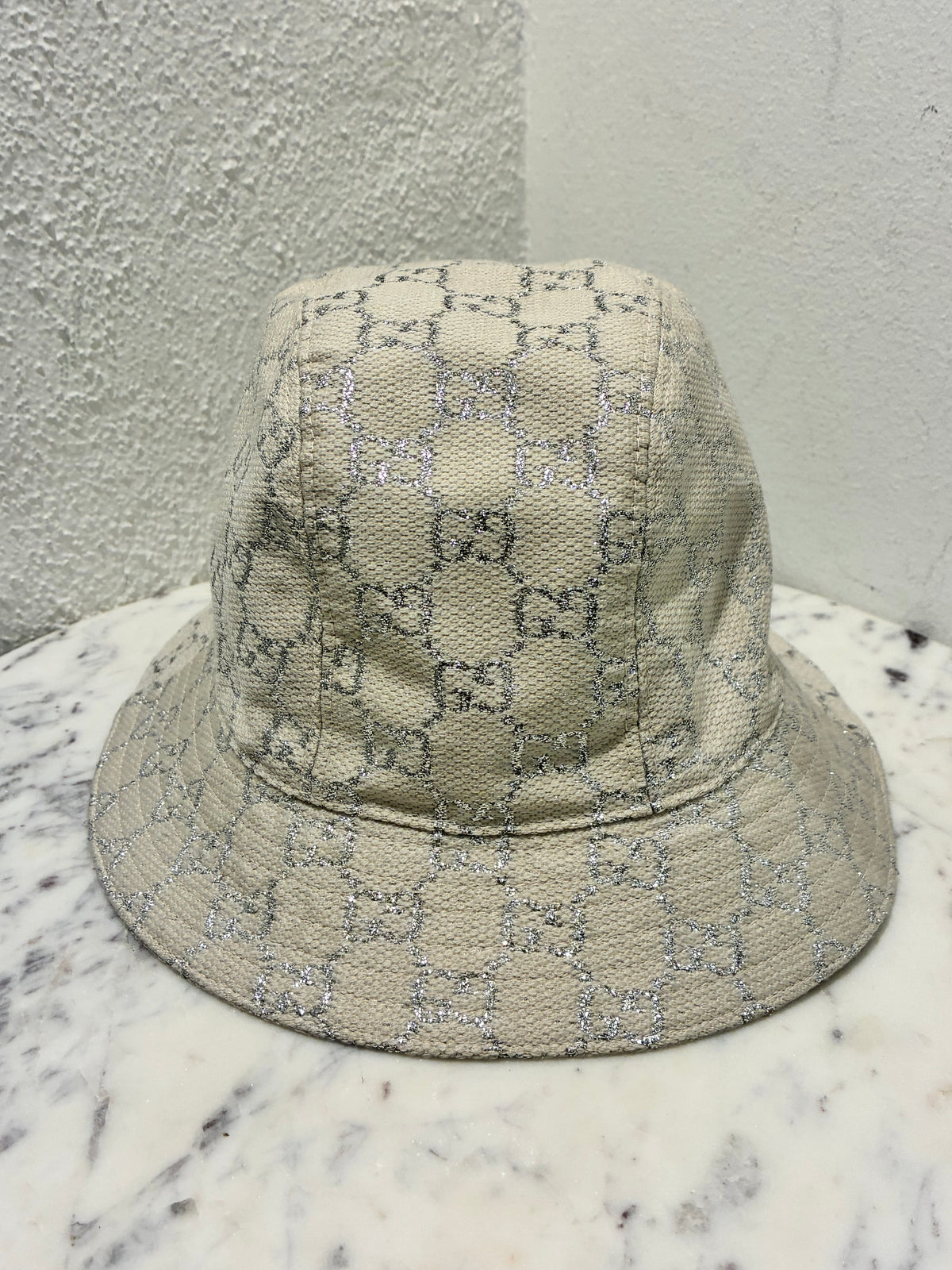 Gucci Bucket Hat - White/Cream w. Silver - M