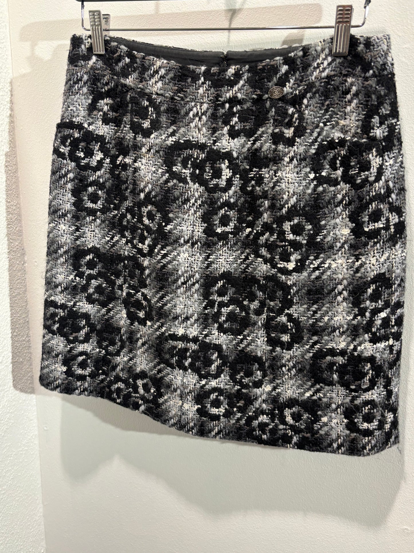 Chanel Skirt – Wool Blend in Grey with Camelias – EU 38