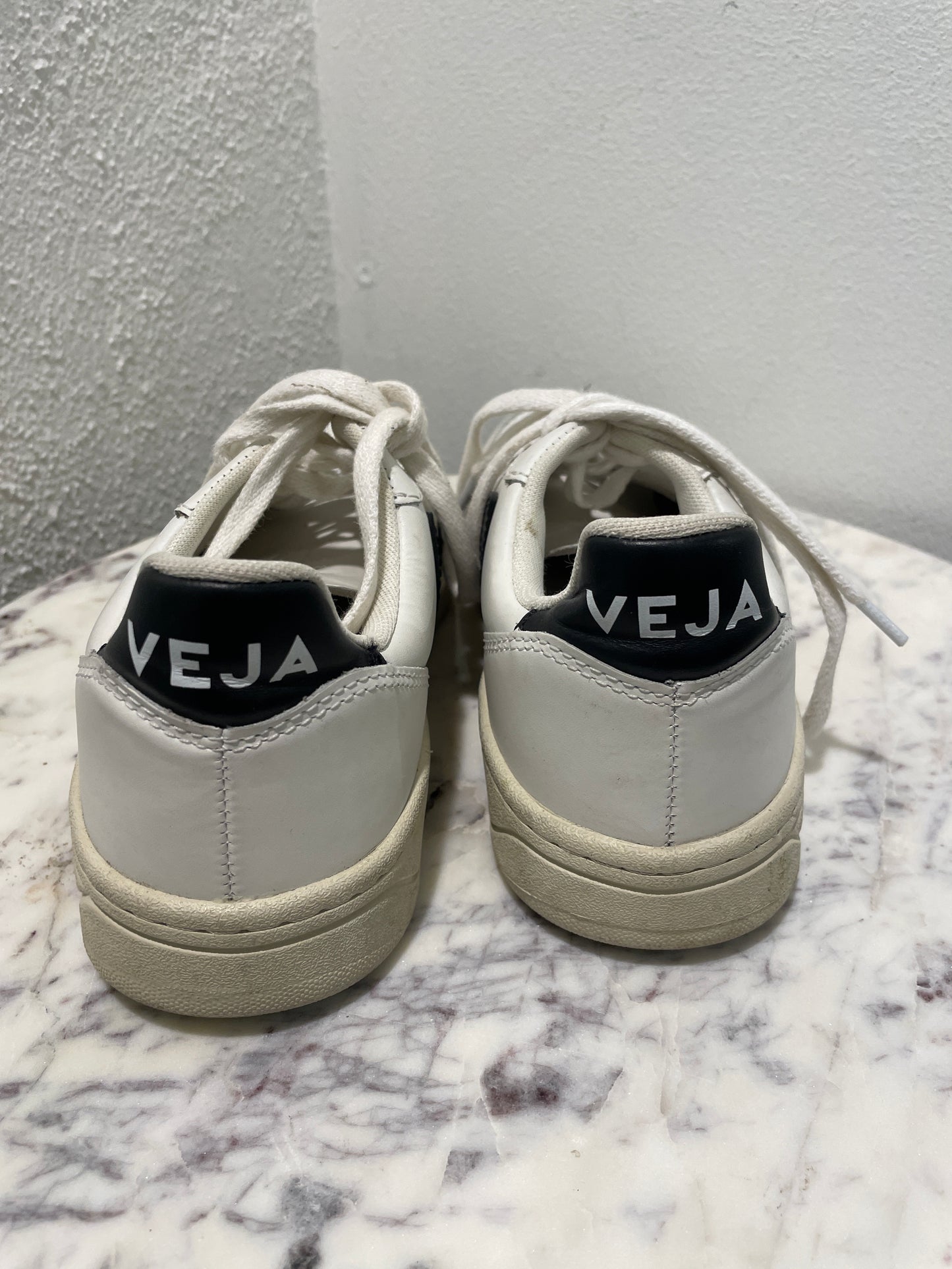 Veja V-10 White Black Leather Sneakers - 37