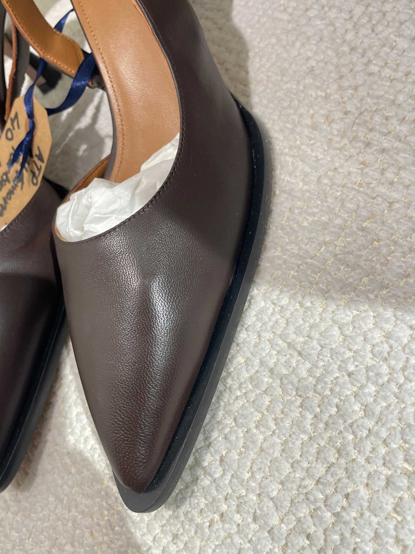 ATP - brand new kitten heels - 40