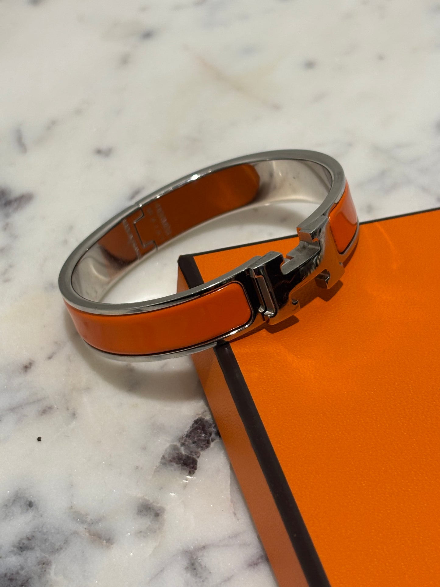 Hermés Clic H Bracelet - Orange & Silver - Size GM