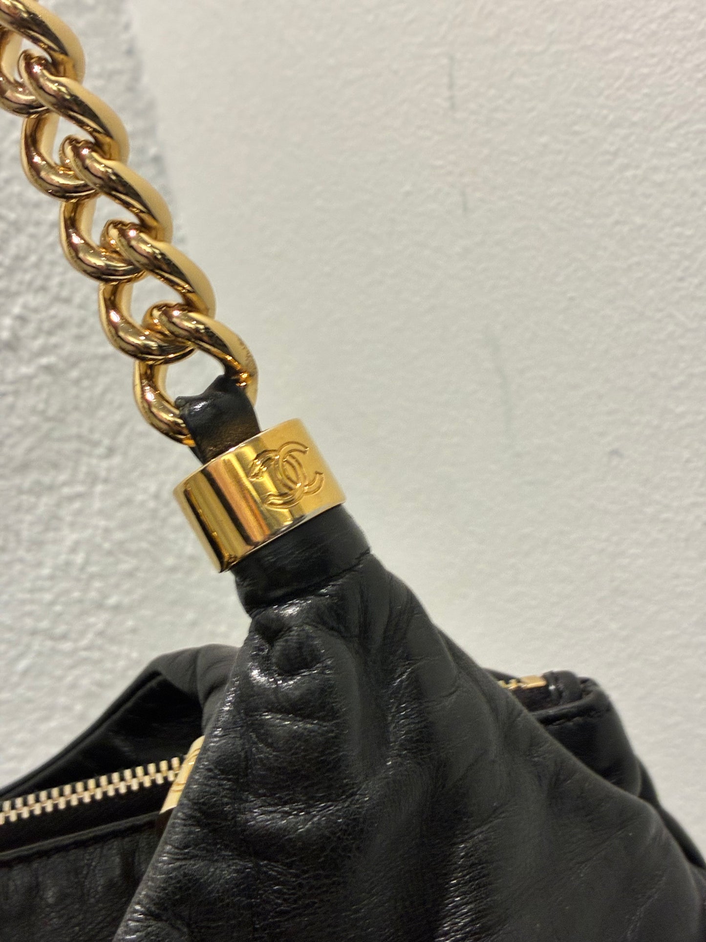 Chanel CC Chain Shoulder Bag – Black Lambskin & Gold Hardware