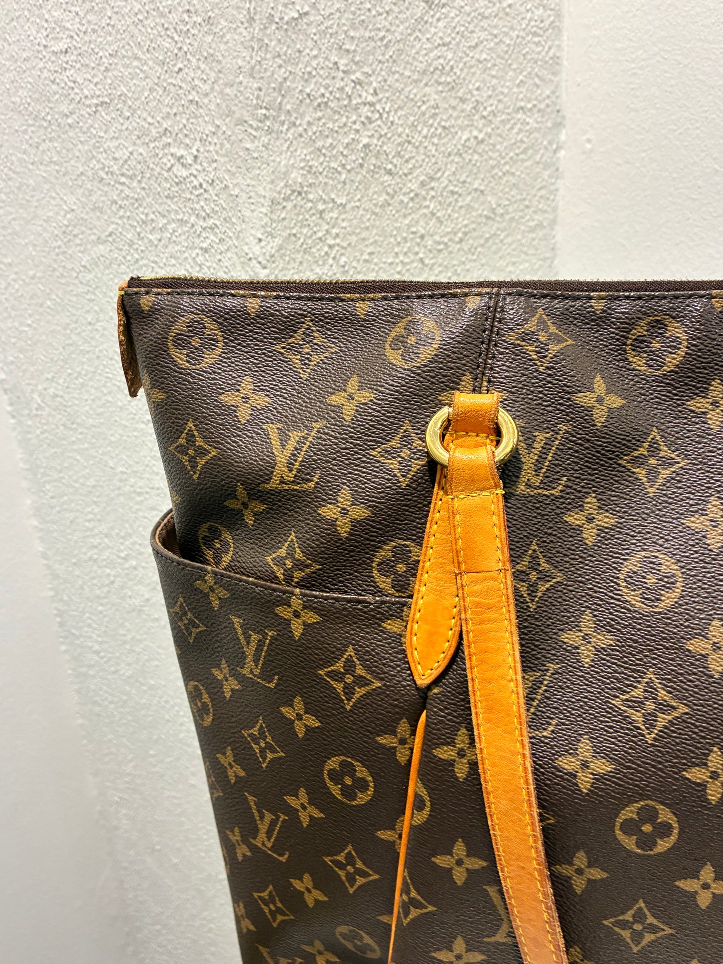 Louis Vuitton - Totally MM Tote