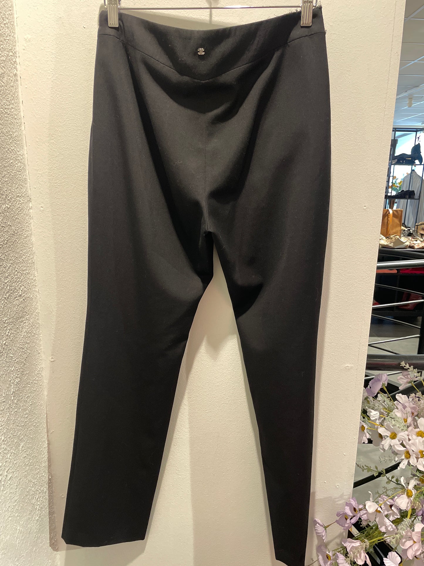 Chanel Pants – Wool in Black – EU 38