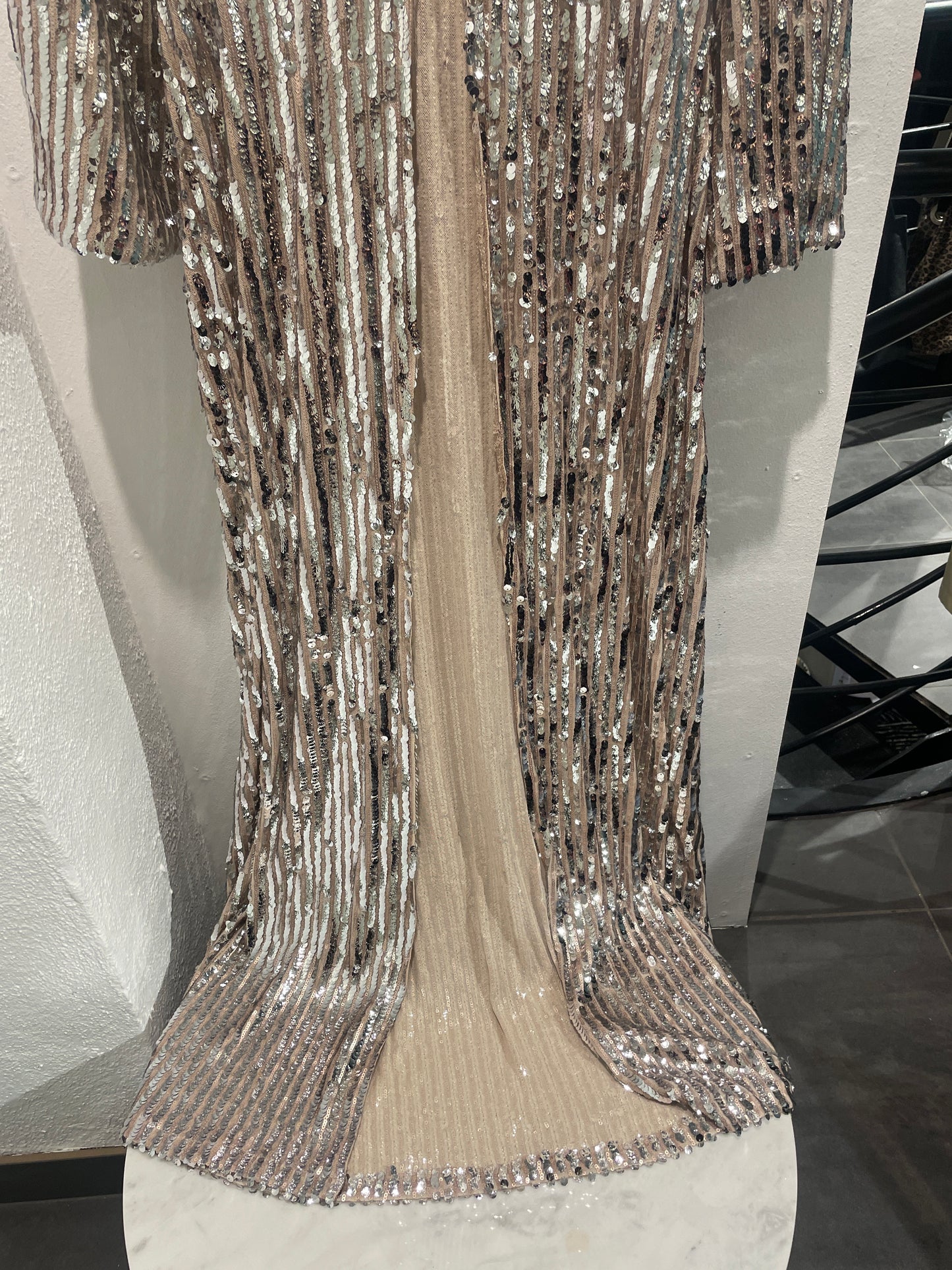 Nasty Gal - Dress / cape w. paillets - EU38 - Medinas Wardrobe