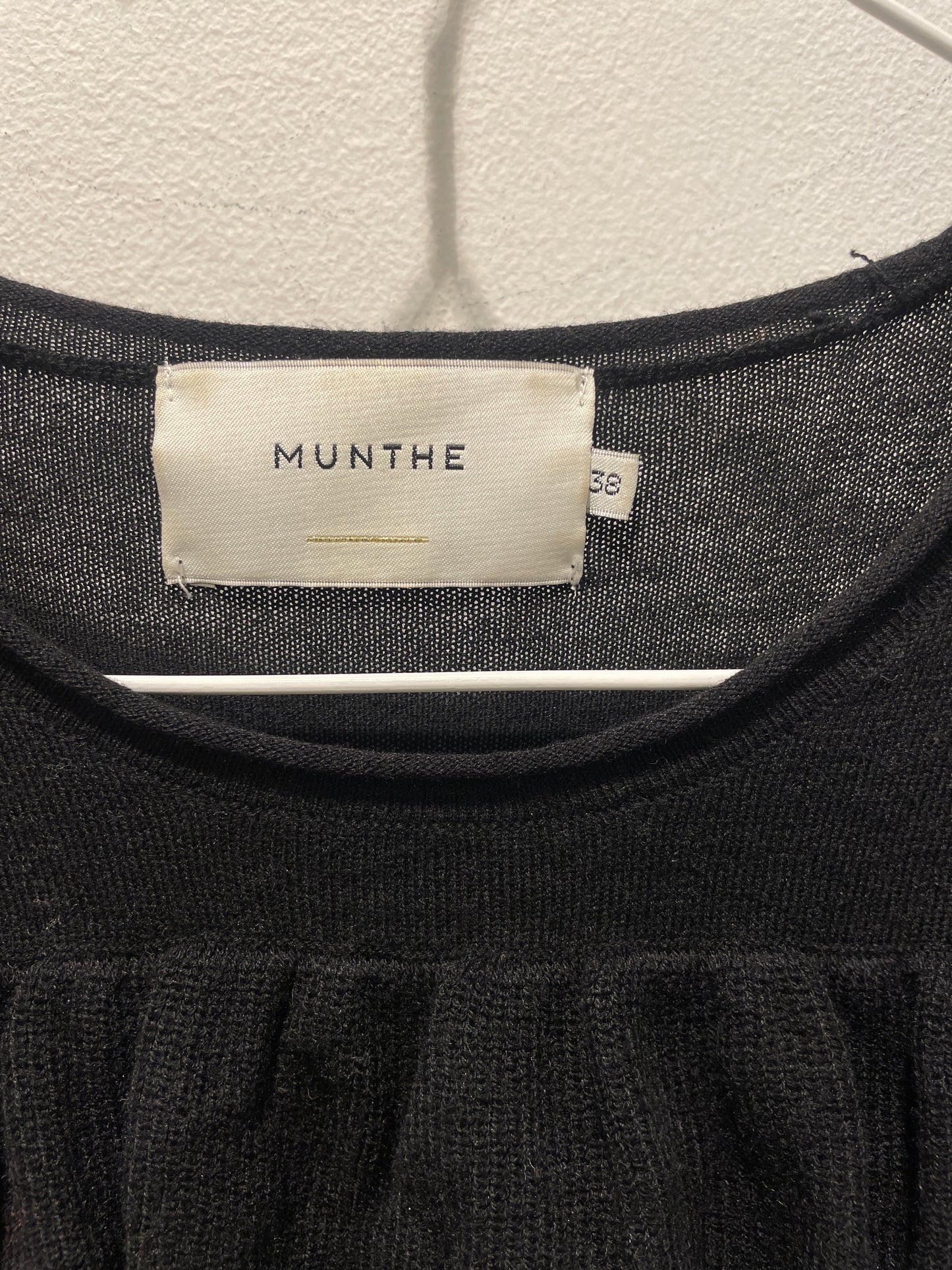 Munthe - Knit w. frills - black - EU38 - Medinas Wardrobe