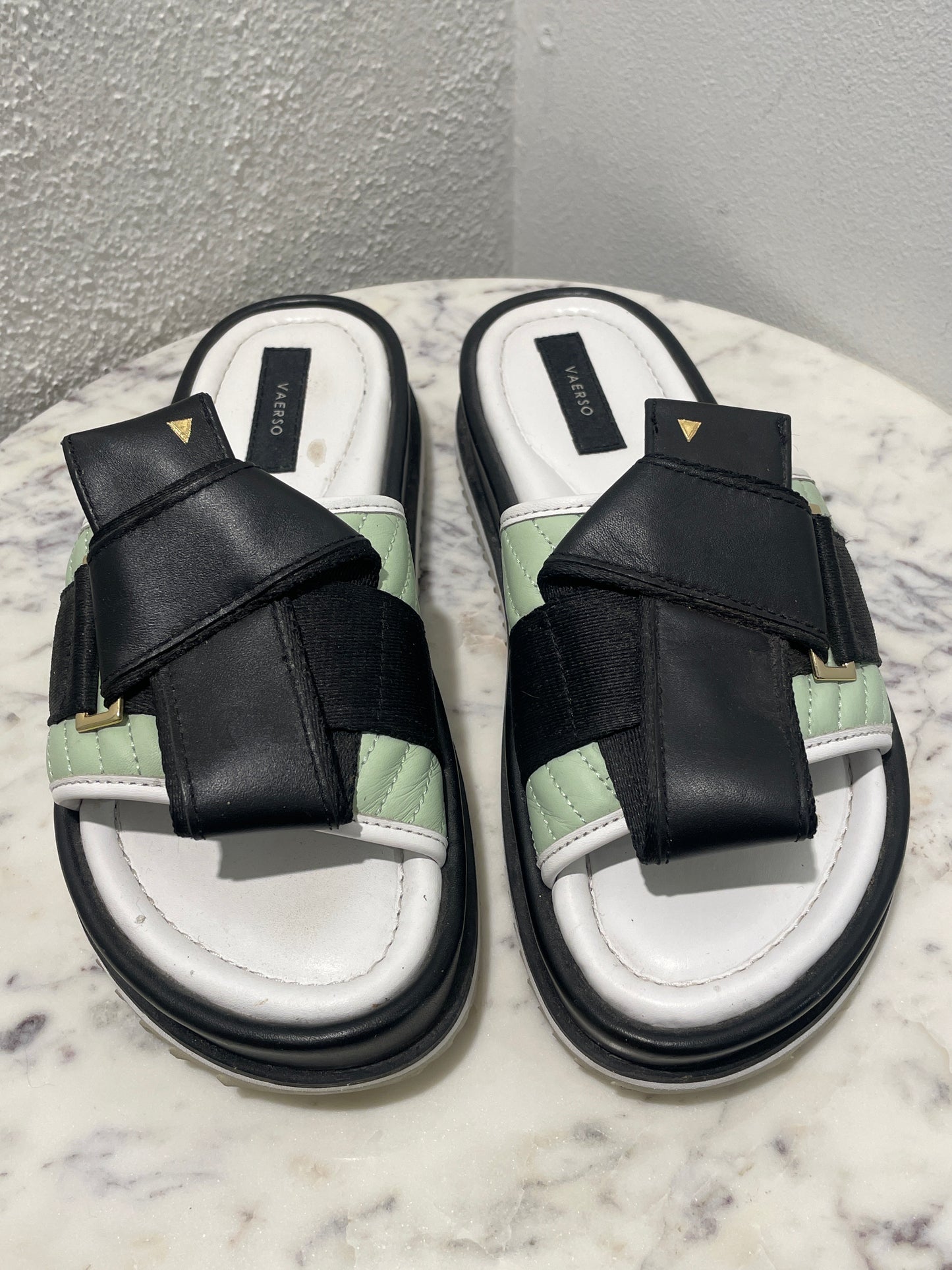 Vaerso Chunky Platform Crossover Sandals - 38
