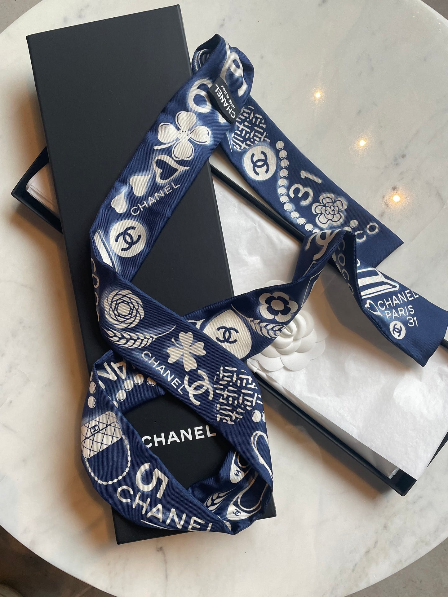 Chanel silketørklæde - Med box