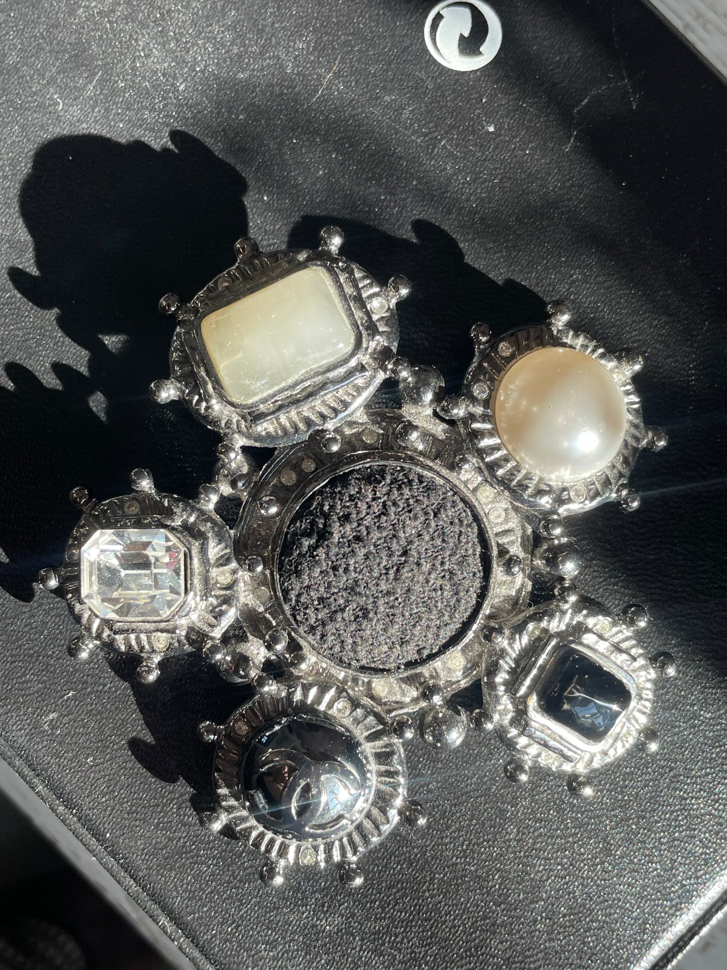 8 x 8 cm Broche - Chanel