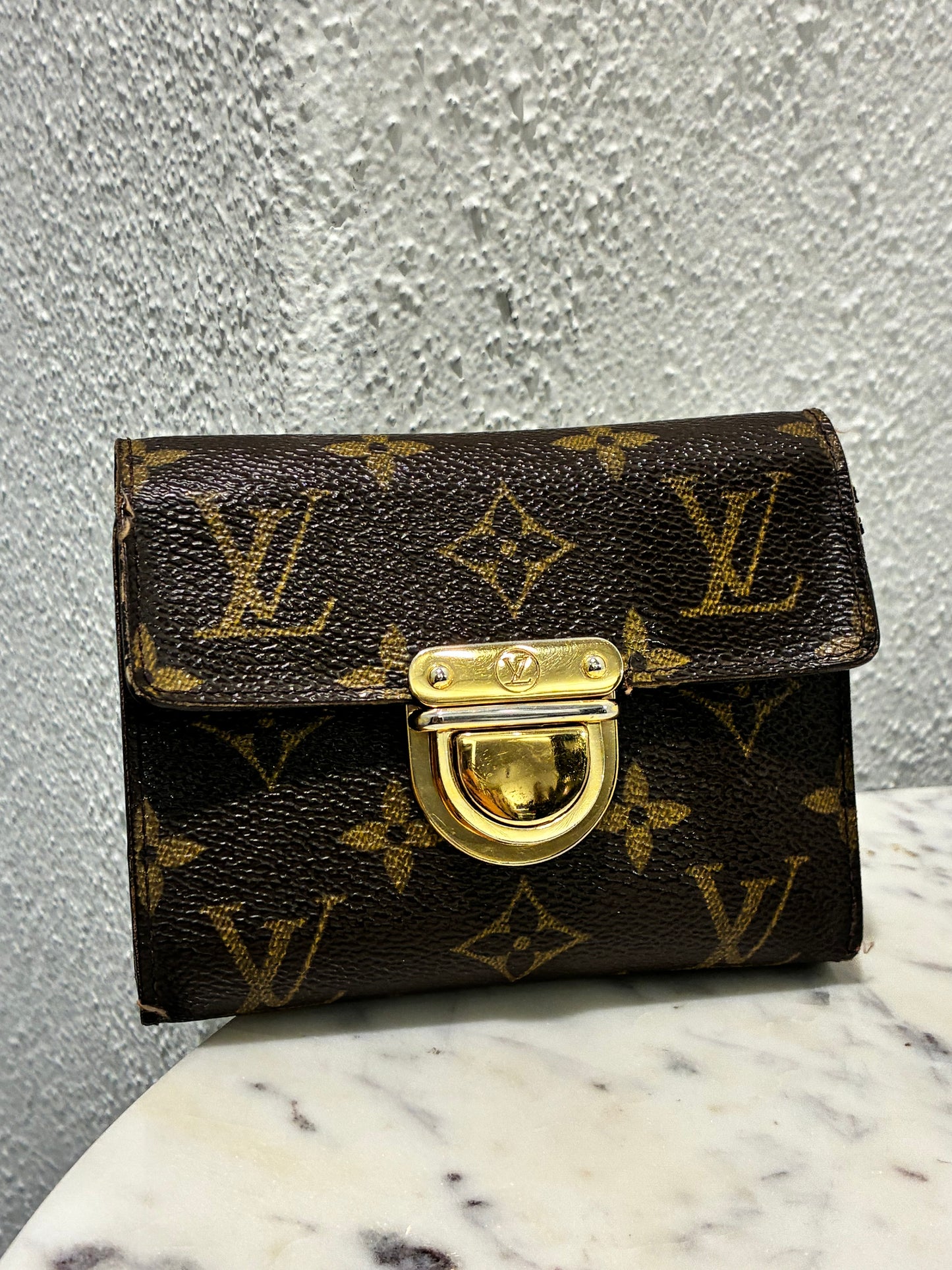 Louis Vuitton Wallet – Brown Leather with Gold Clasp
