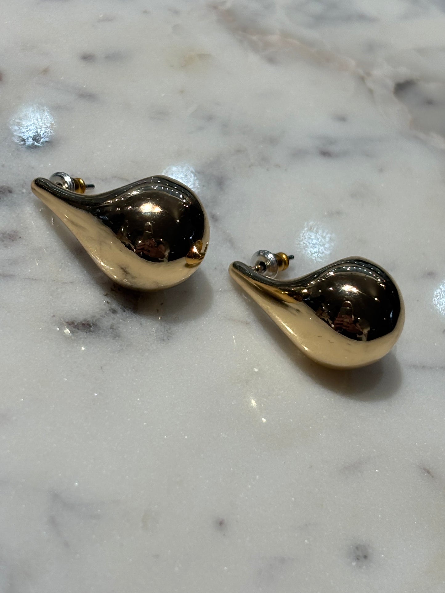 Pilgrim - Earrings - Gold Drops - Medinas Wardrobe