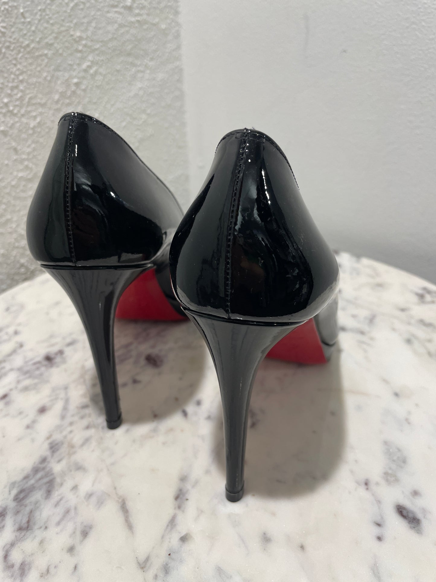 Christian Louboutin New Simple Pumps in Patent Leather - 38
