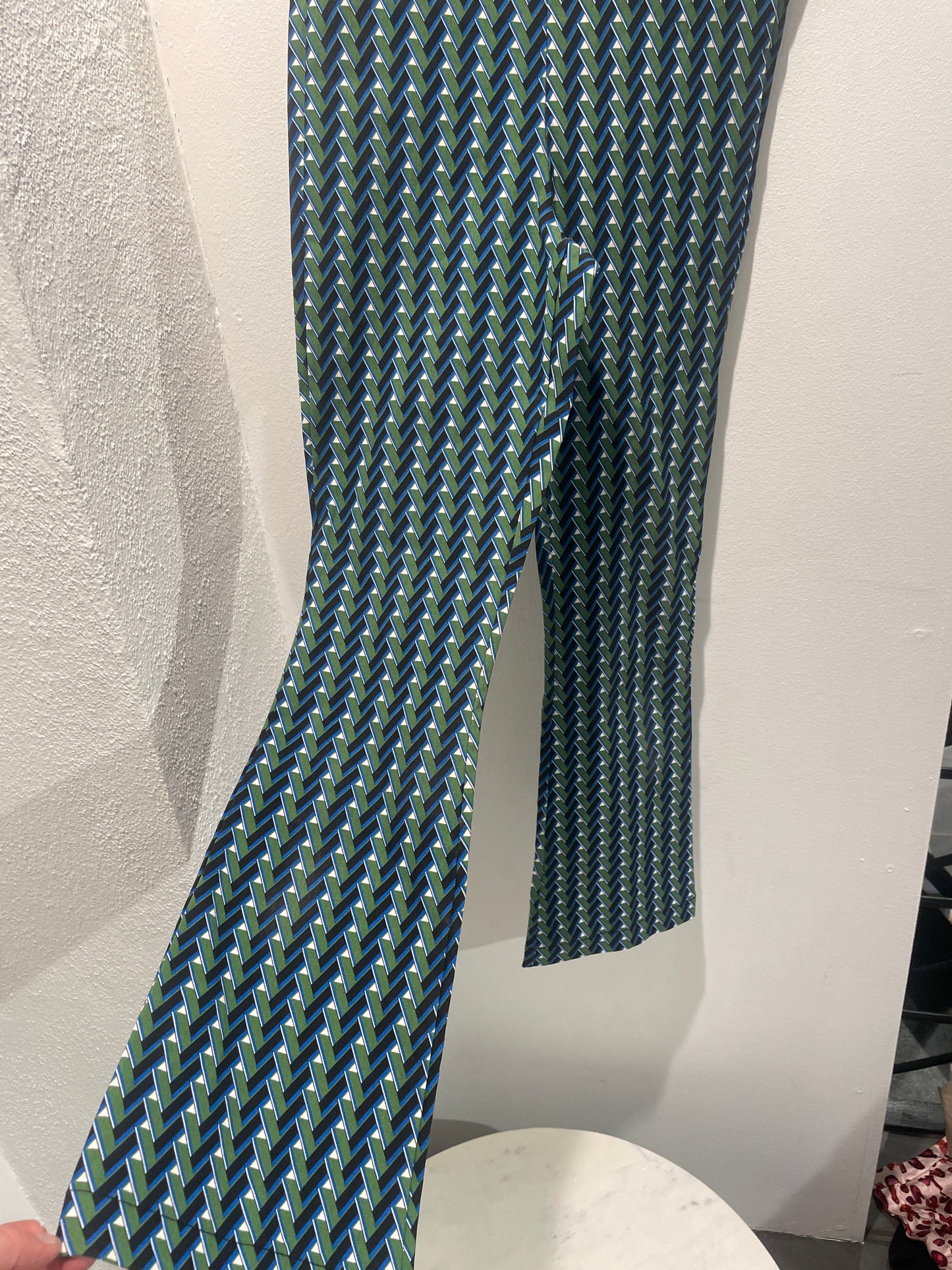 Zara - Stretchy Green "V" Pants - S - Medinas Wardrobe