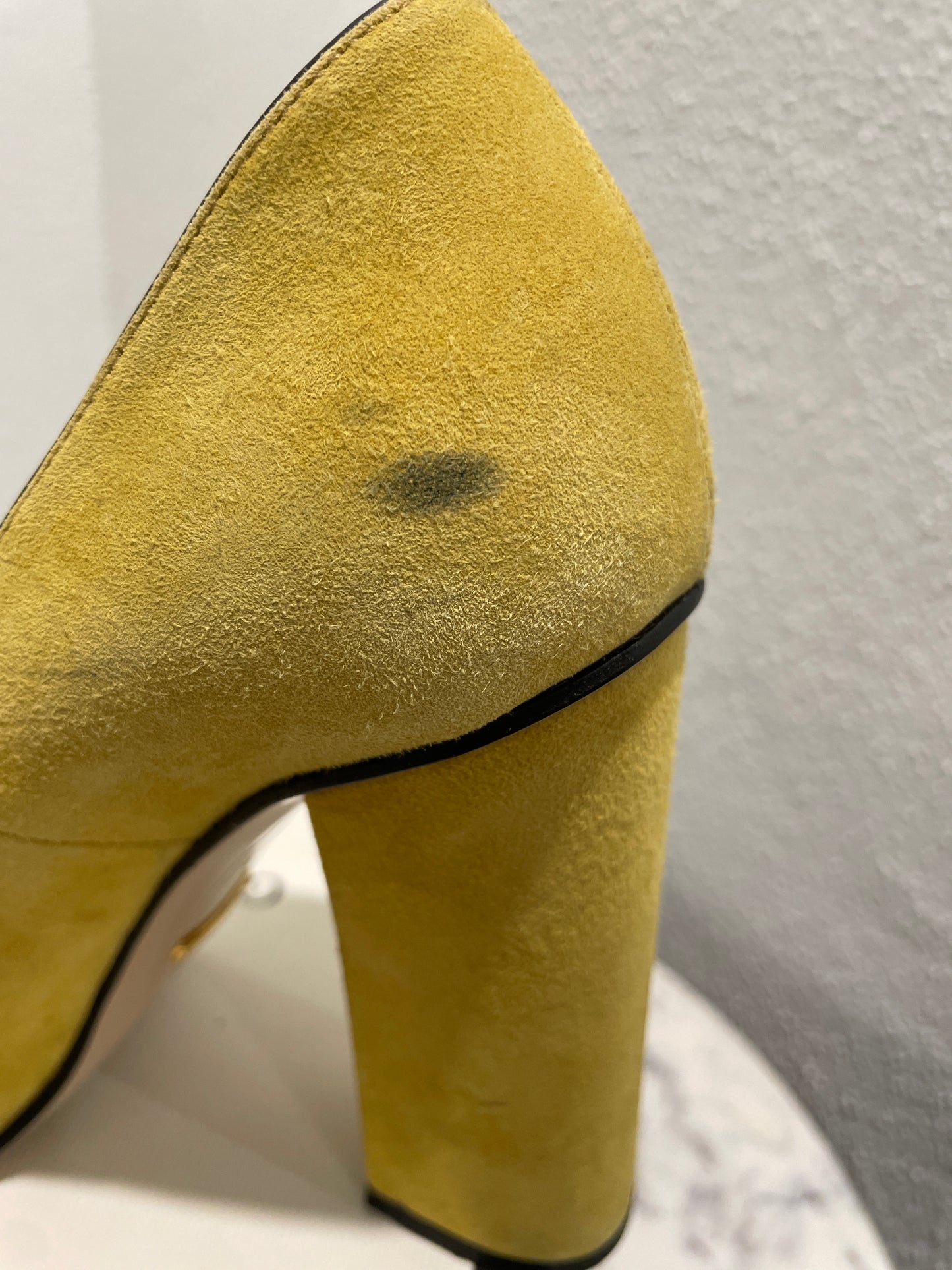 Gucci Marmont Fringe Suede Pumps – Size EU 39.5 / Yellow