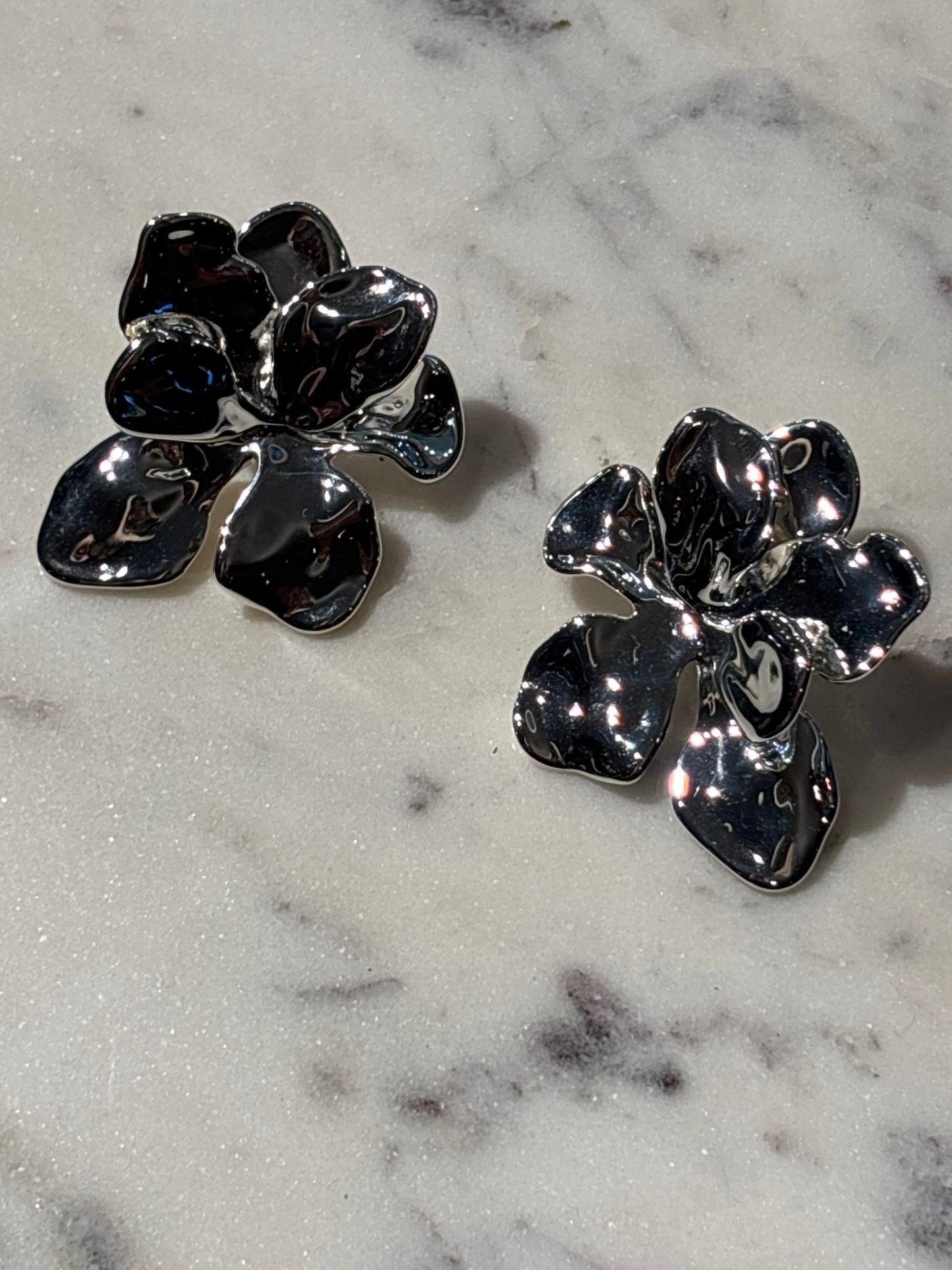 Pilgrim - Earrings - Silver Flowers - Medinas Wardrobe