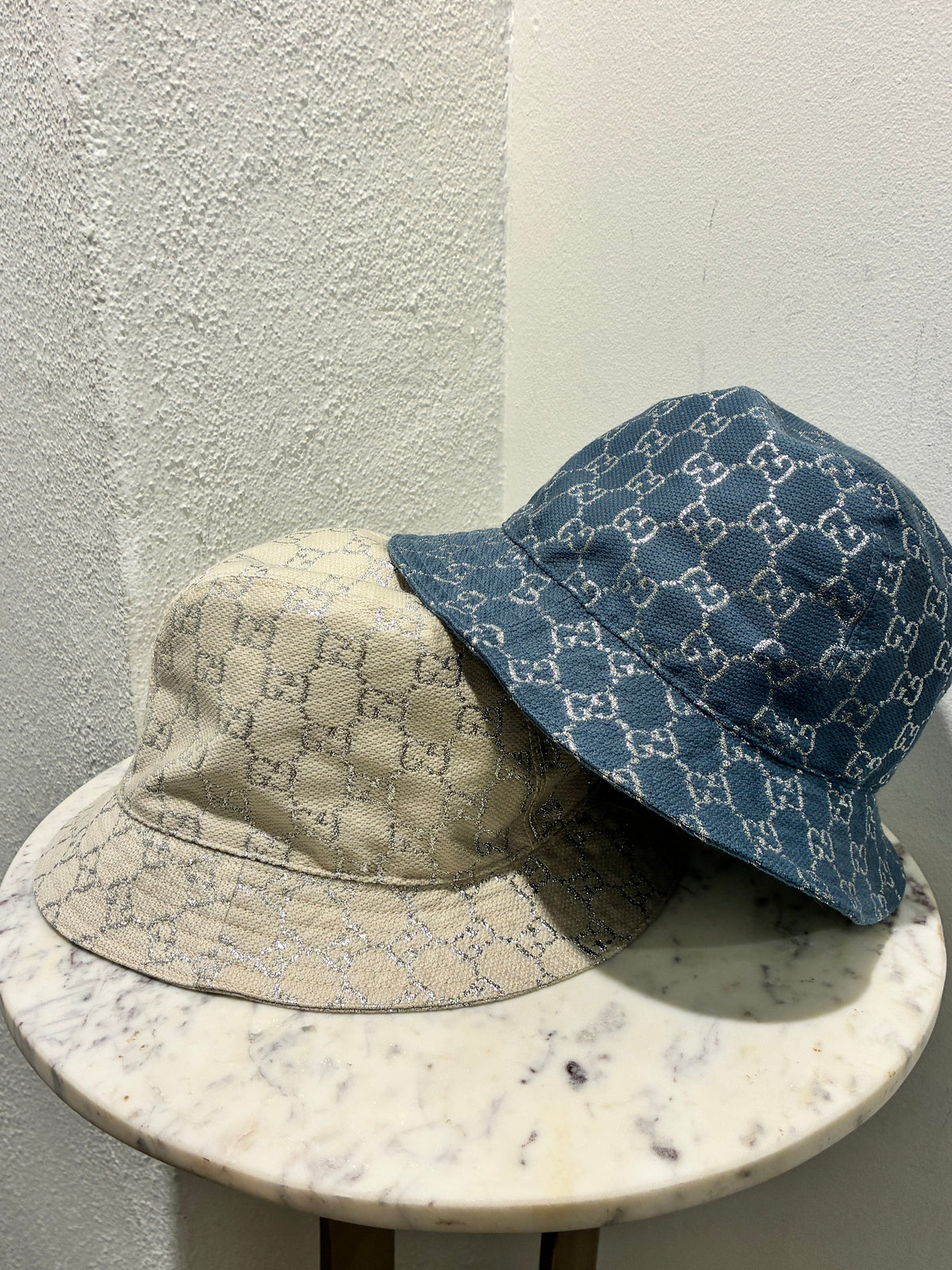 Gucci Bucket Hat - White/Cream w. Silver - M
