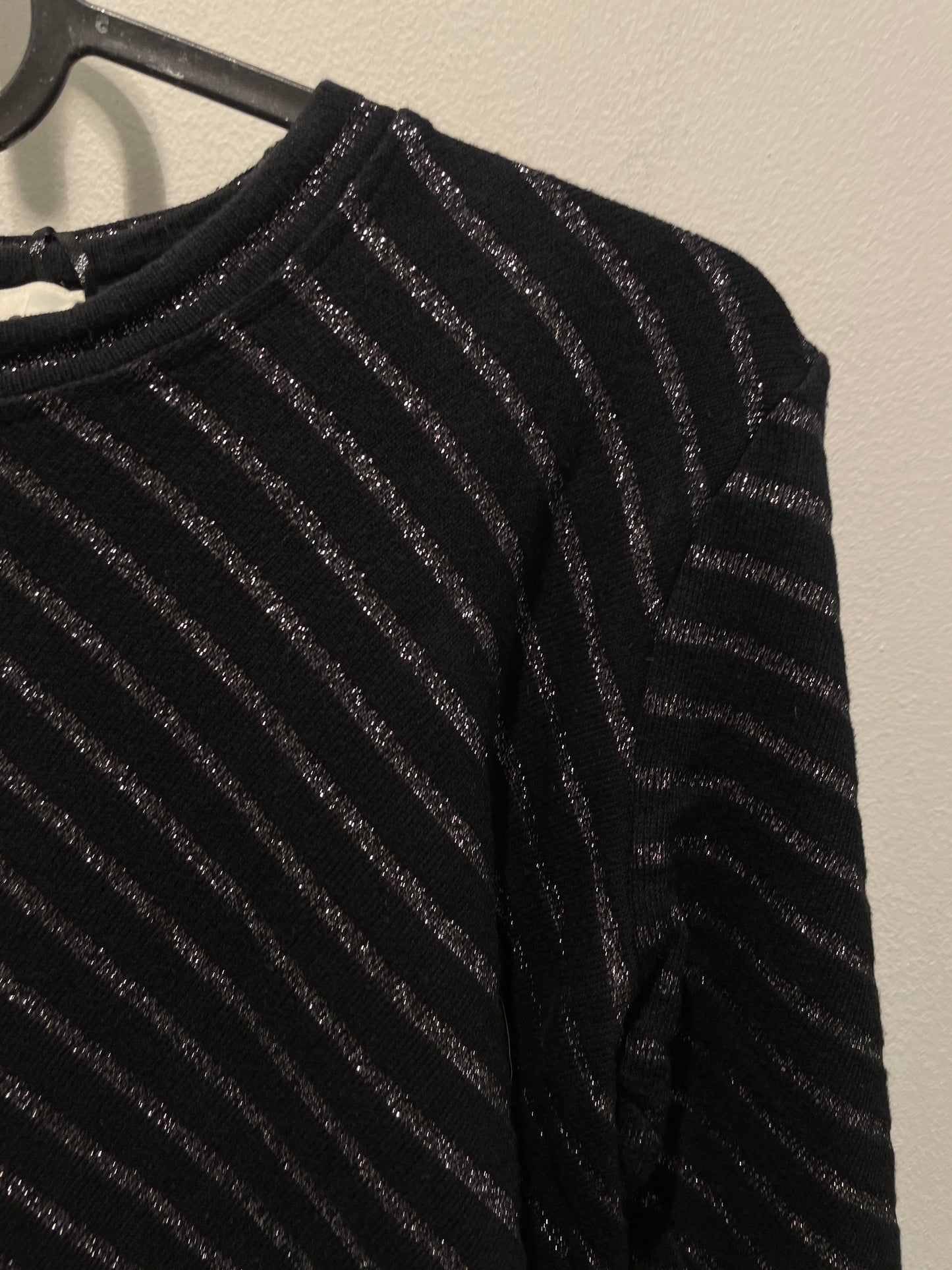 Mads Nørgaard - Black & silver striped sweat - S