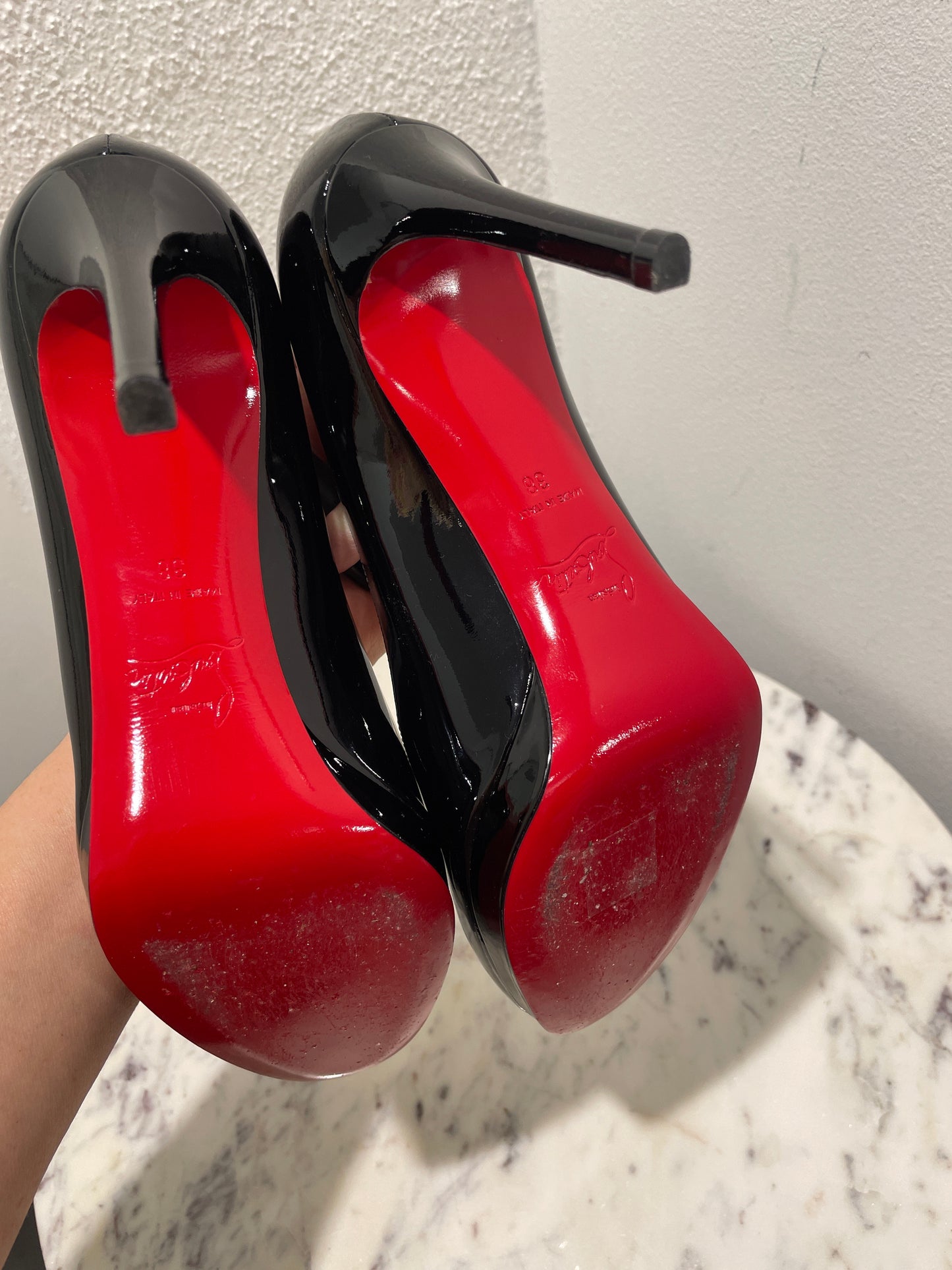 Christian Louboutin New Simple Pumps in Patent Leather - 38
