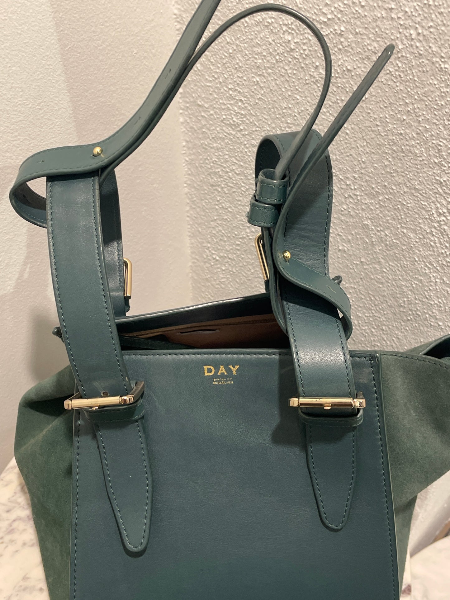 DAY Suede Winged Tote Bag. - 32/40 x 25 x 25 cm Tote - Deep Green