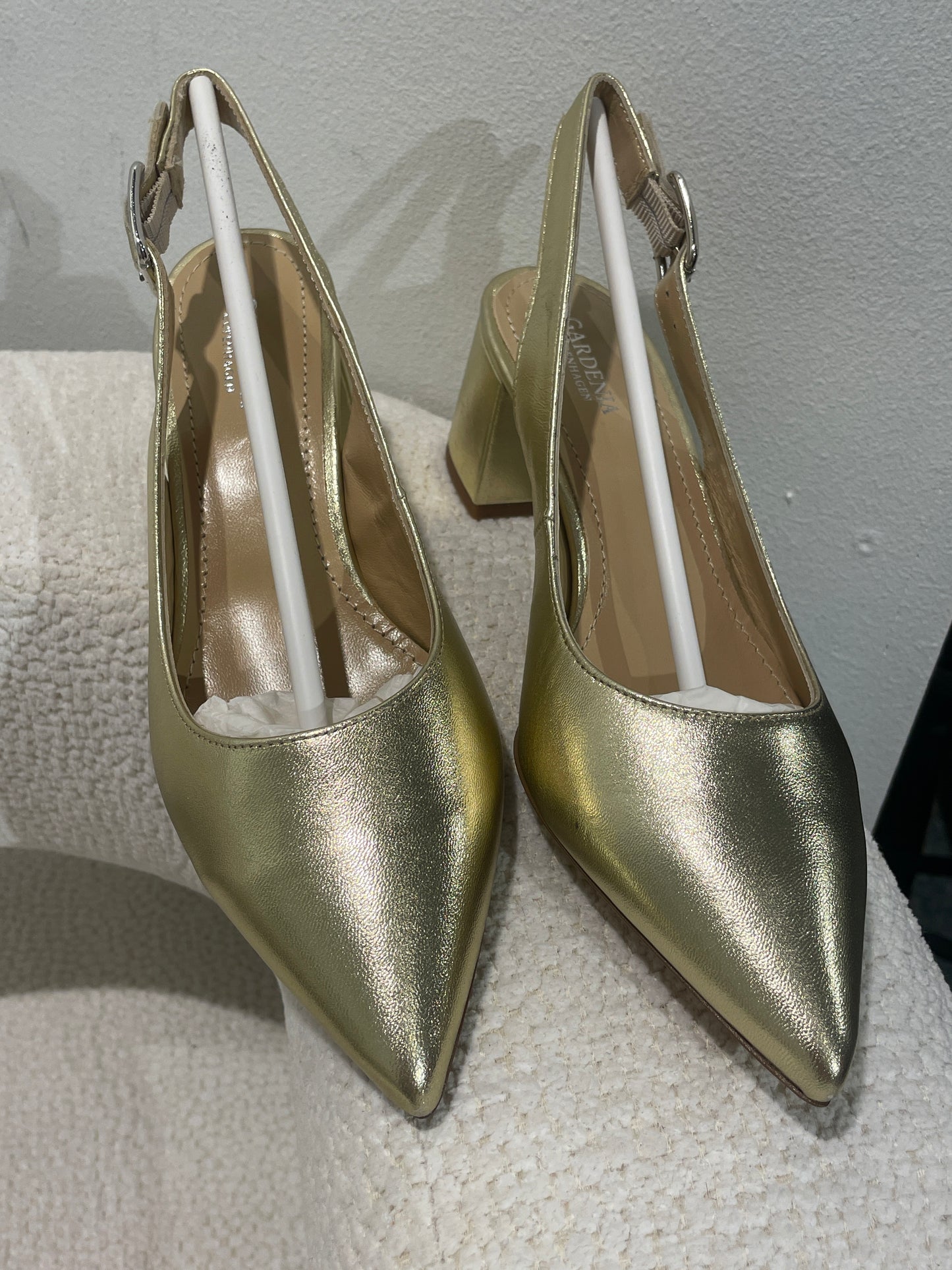 Gardenia – slingbacks - Gold Leather  - 38