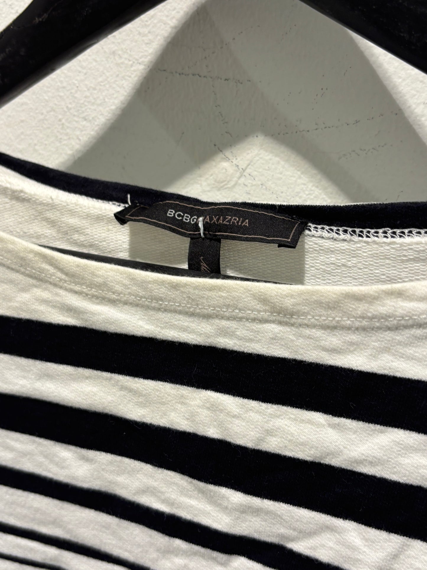 BCBGMAXAZRIA - top - ecru w. blue stripes - XS/S - Medinas Wardrobe