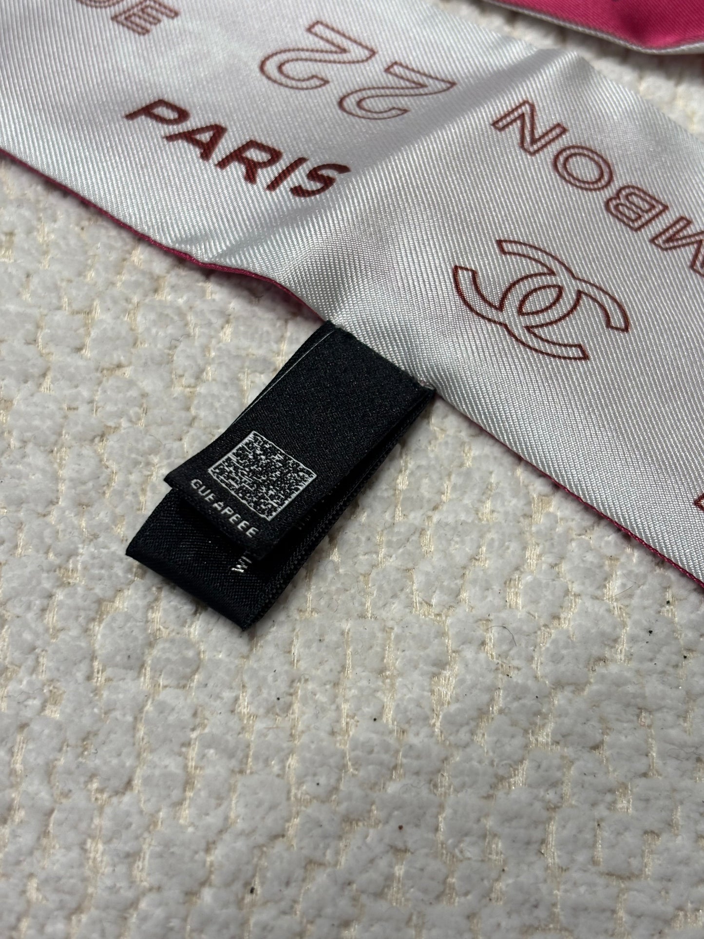 Chanel Twilly - Silk - White & Pink