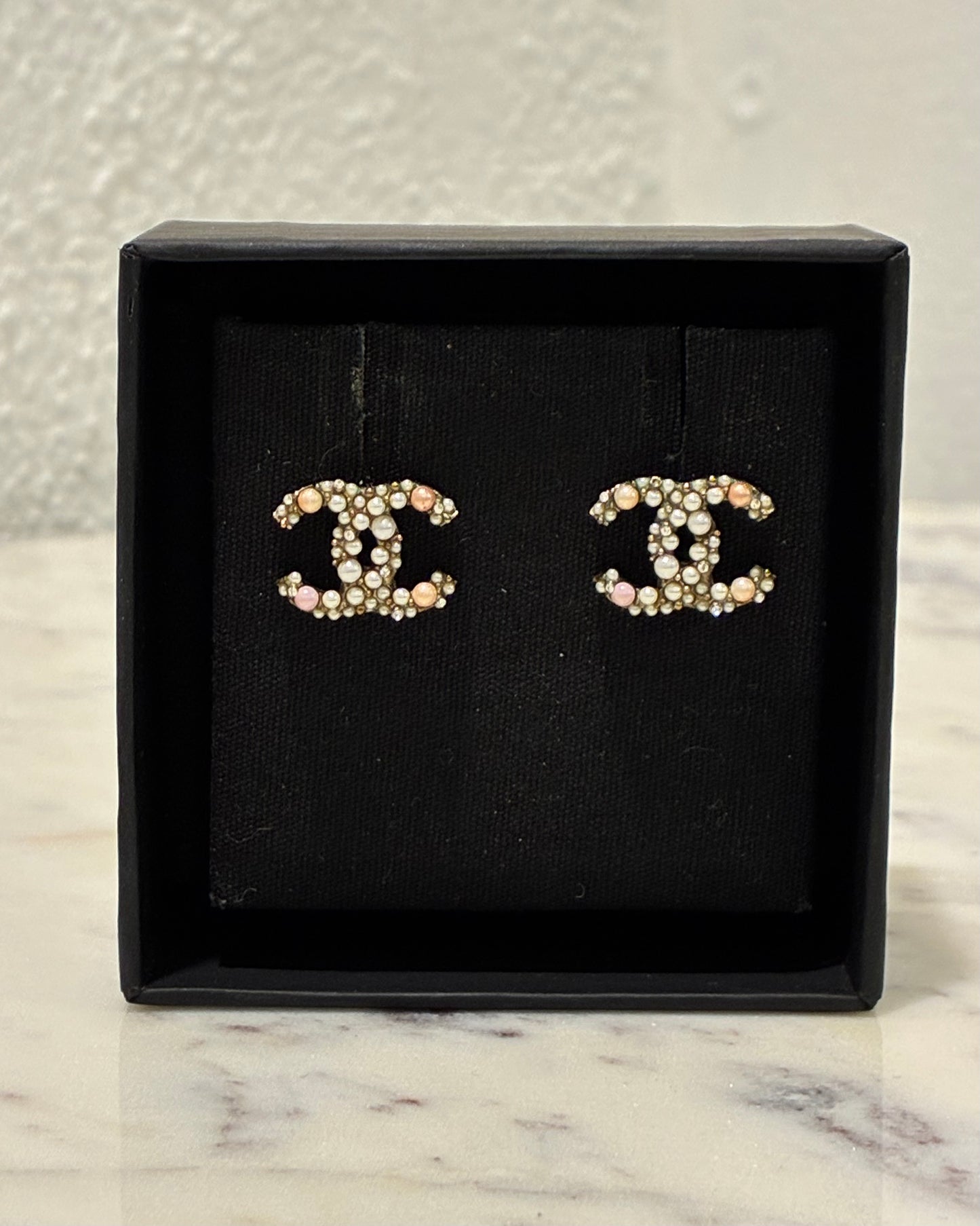 Chanel CC Earrings – Pearls & Pink Details