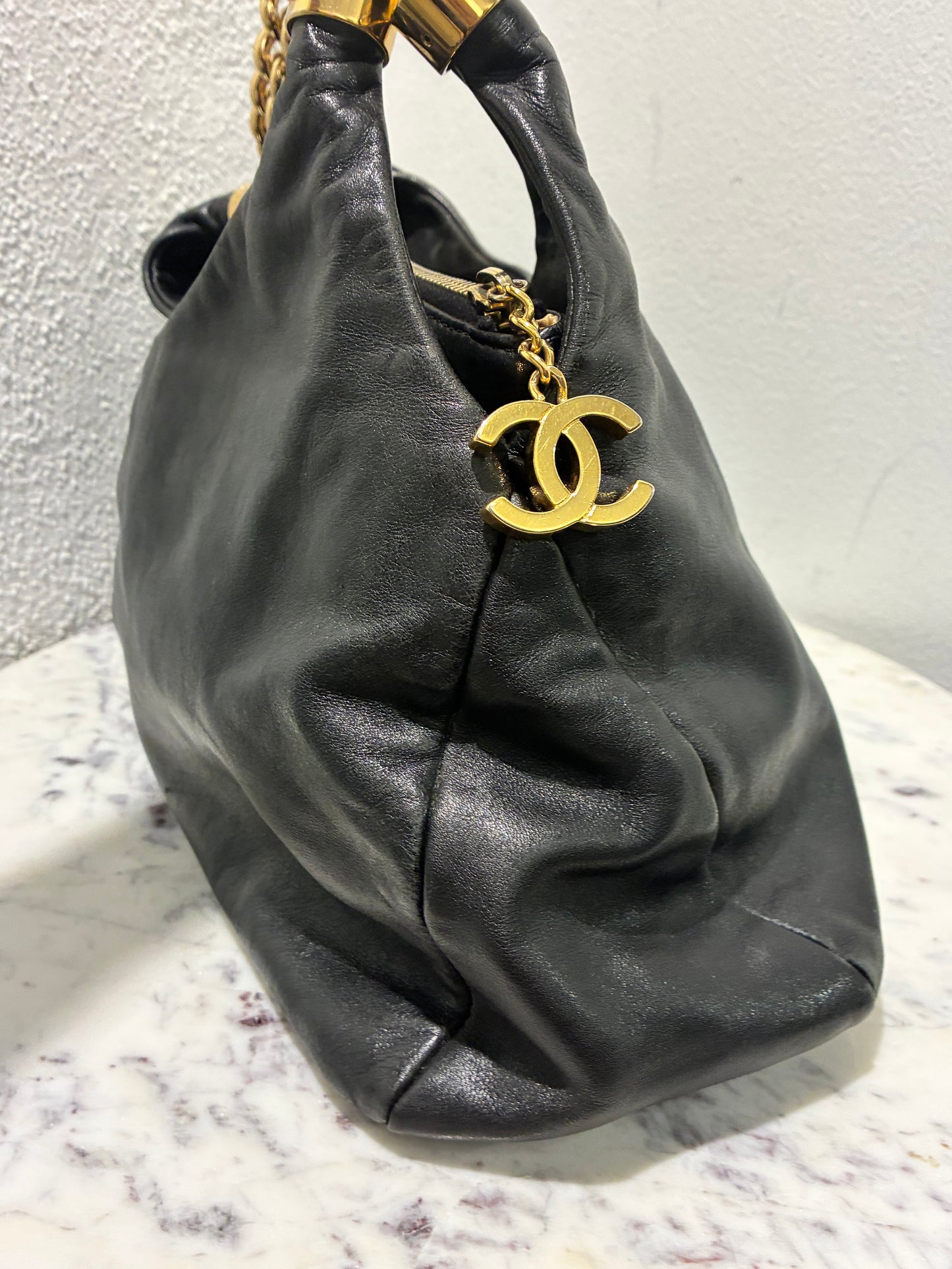 Chanel CC Chain Shoulder Bag – Black Lambskin & Gold Hardware