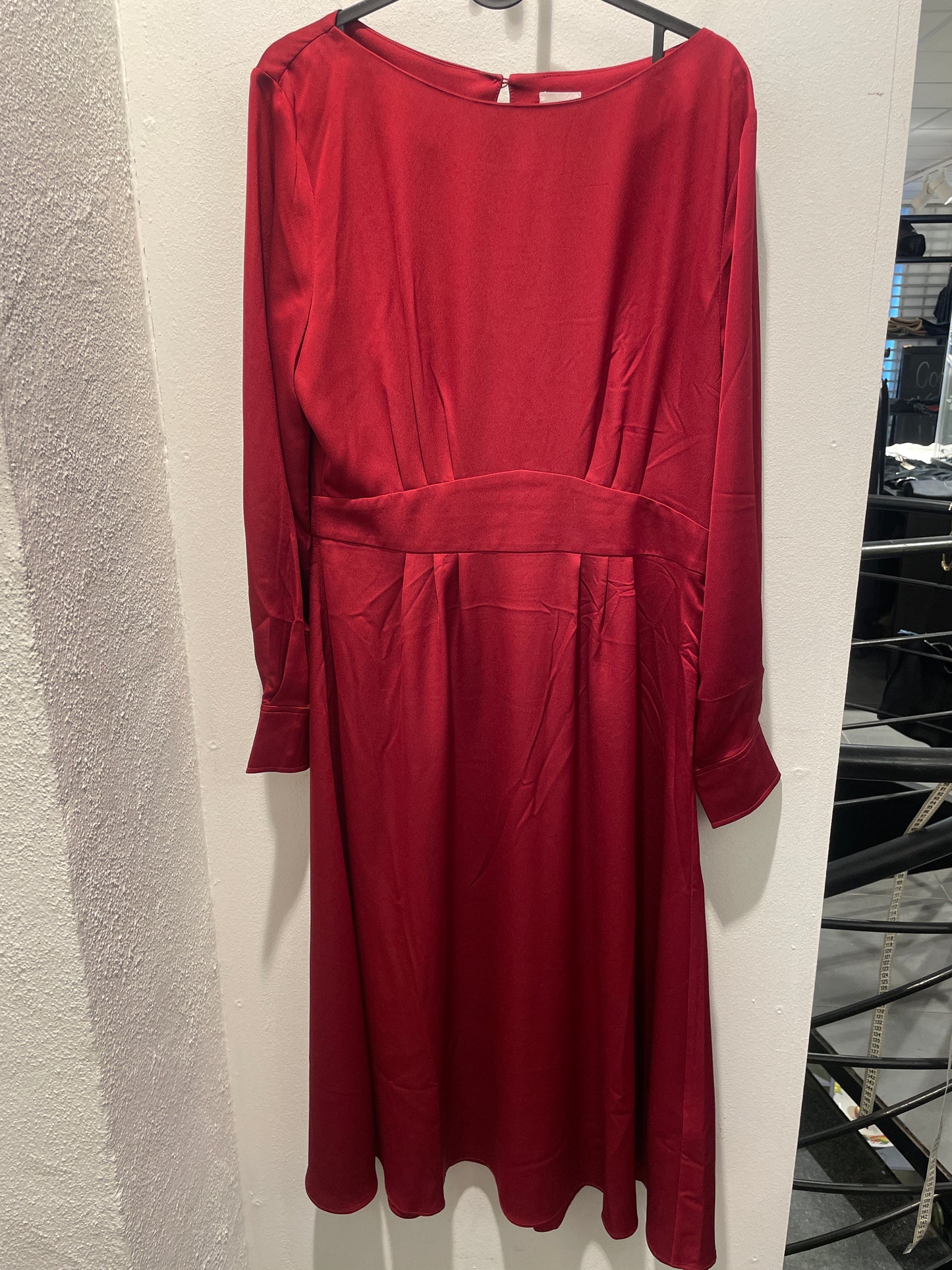 Giuliva Heritage x H&M — Tailored Satin Midi Dress (Size EU 40)