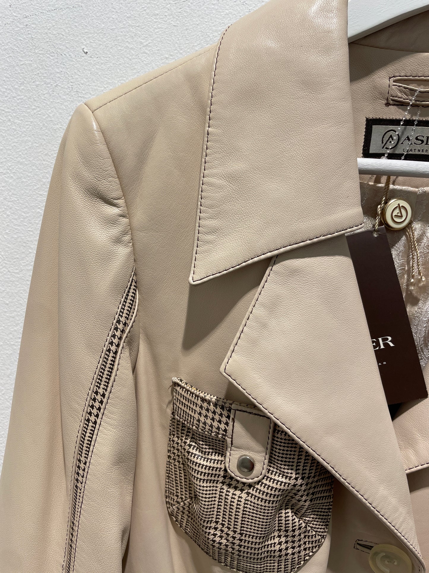 Brand New Beige Structured Leather Coat With Houndstooth Details - M