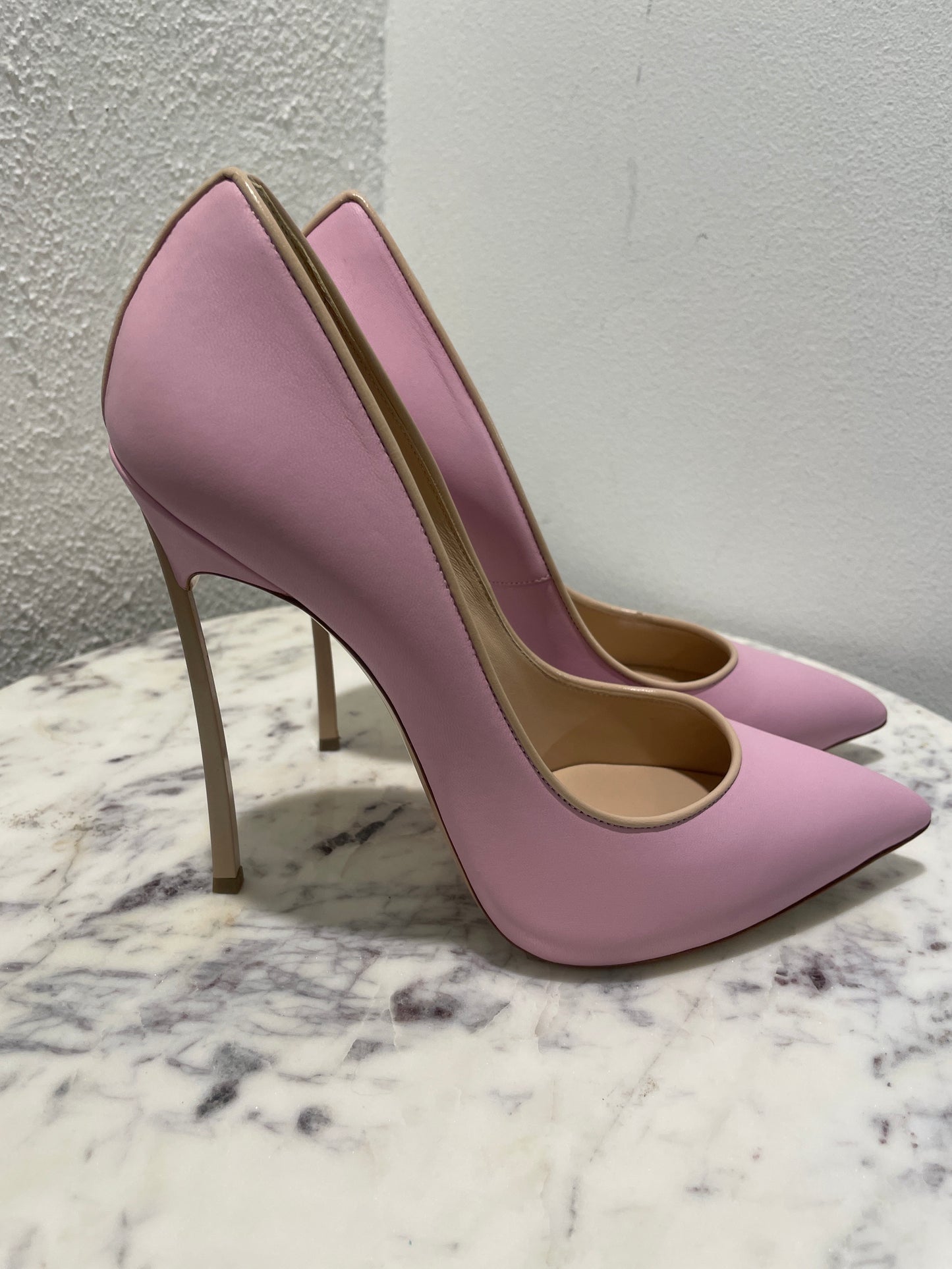 Casadei Classic Pastel Pink 'Blade' Steel Heel Pumps – Brand New & Unworn - 38,5