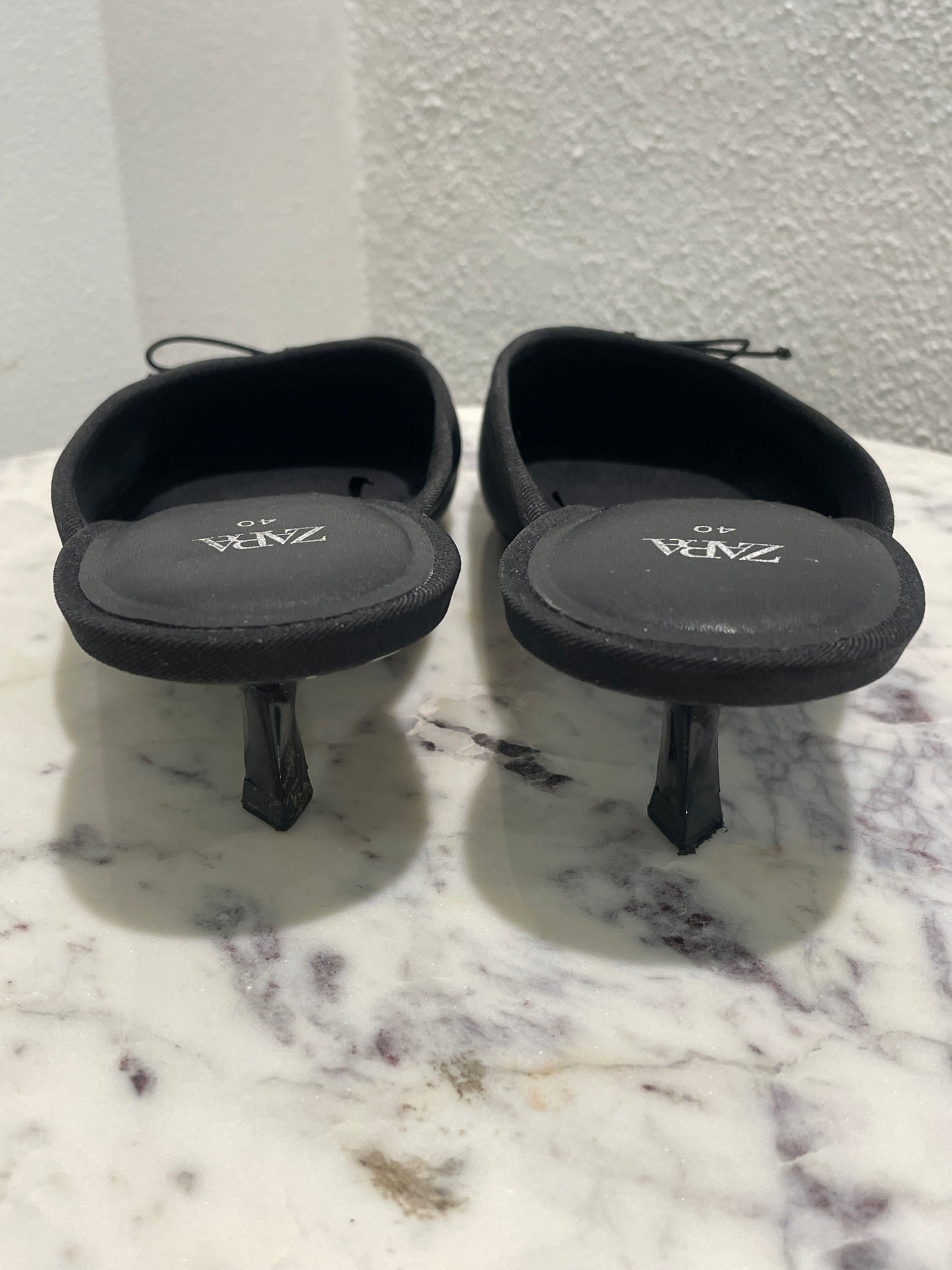 Zara - Kitten Heel Mules – Str. 40  Medinas Wardrobe