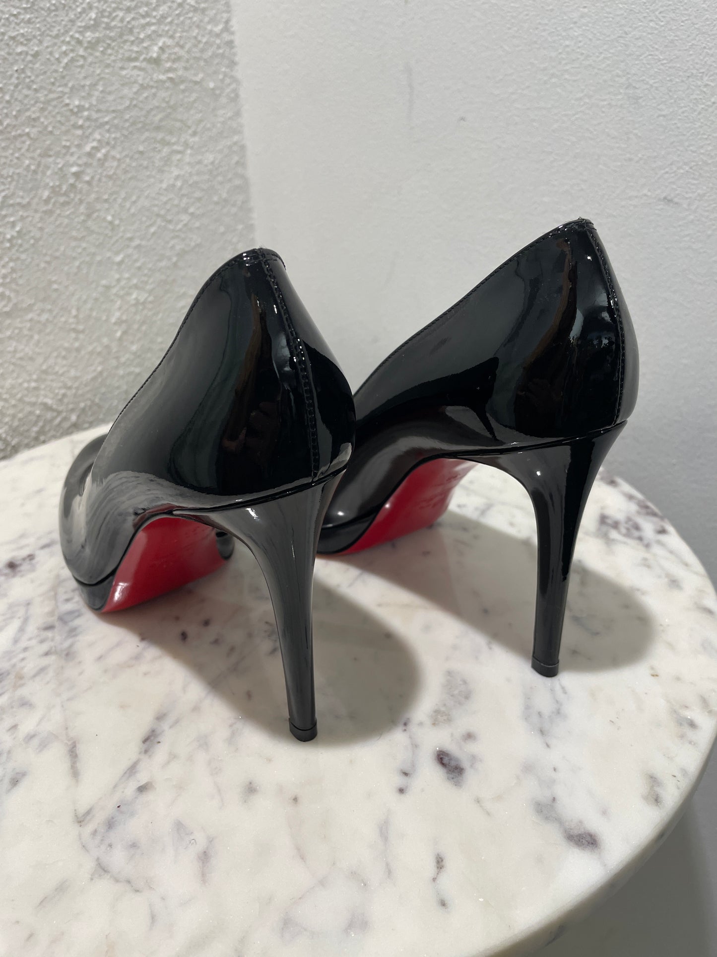 Christian Louboutin New Simple Pumps in Patent Leather - 38