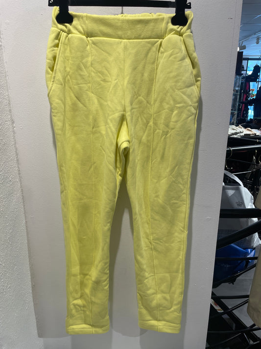 Amnesty International - MN - Love is not a crime - sweatpants - Medinas Wardrobe m