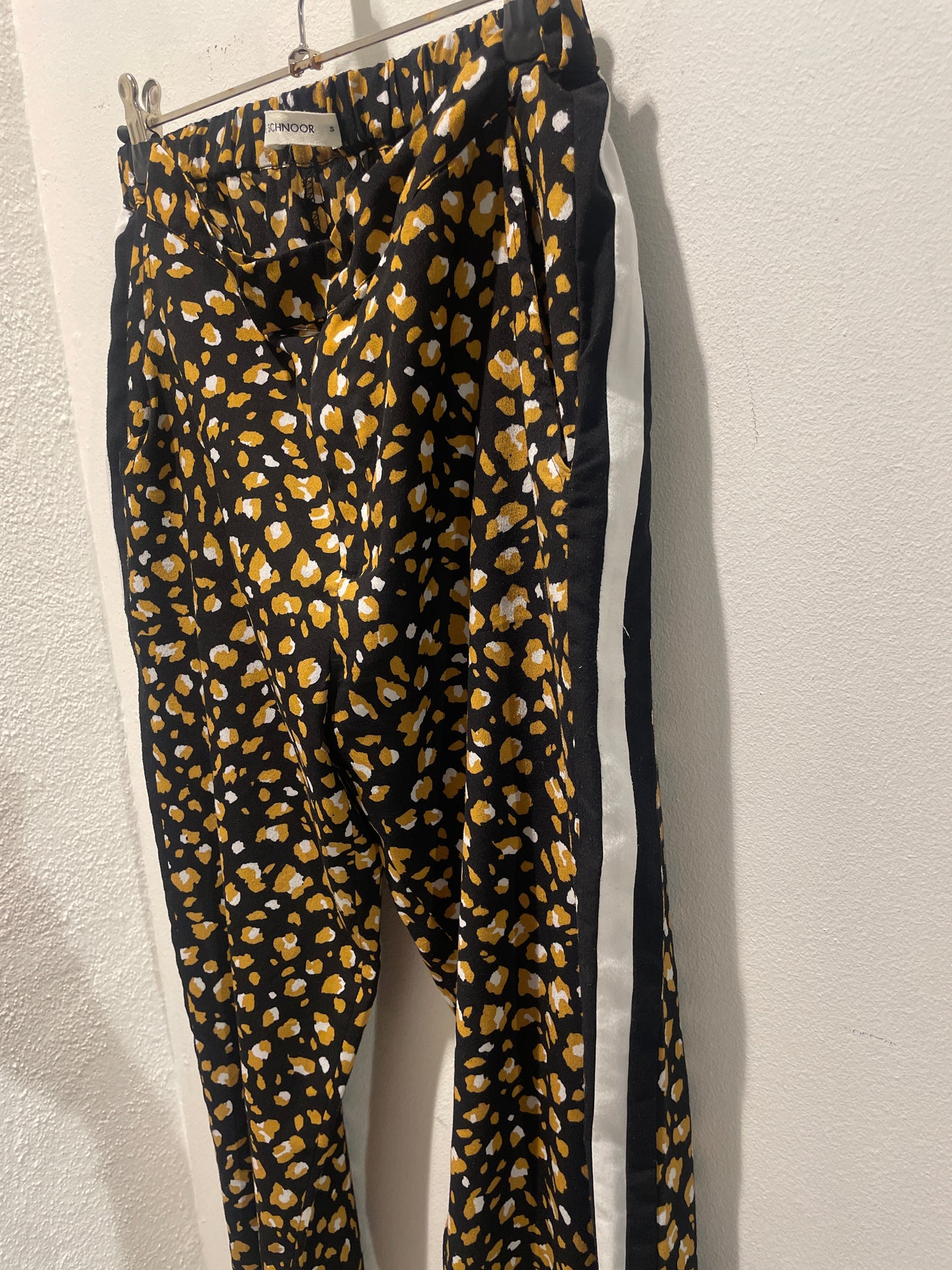 Sofie Schnoor -  Leopard Print Track Pants / Joggers with Side Stripes - S