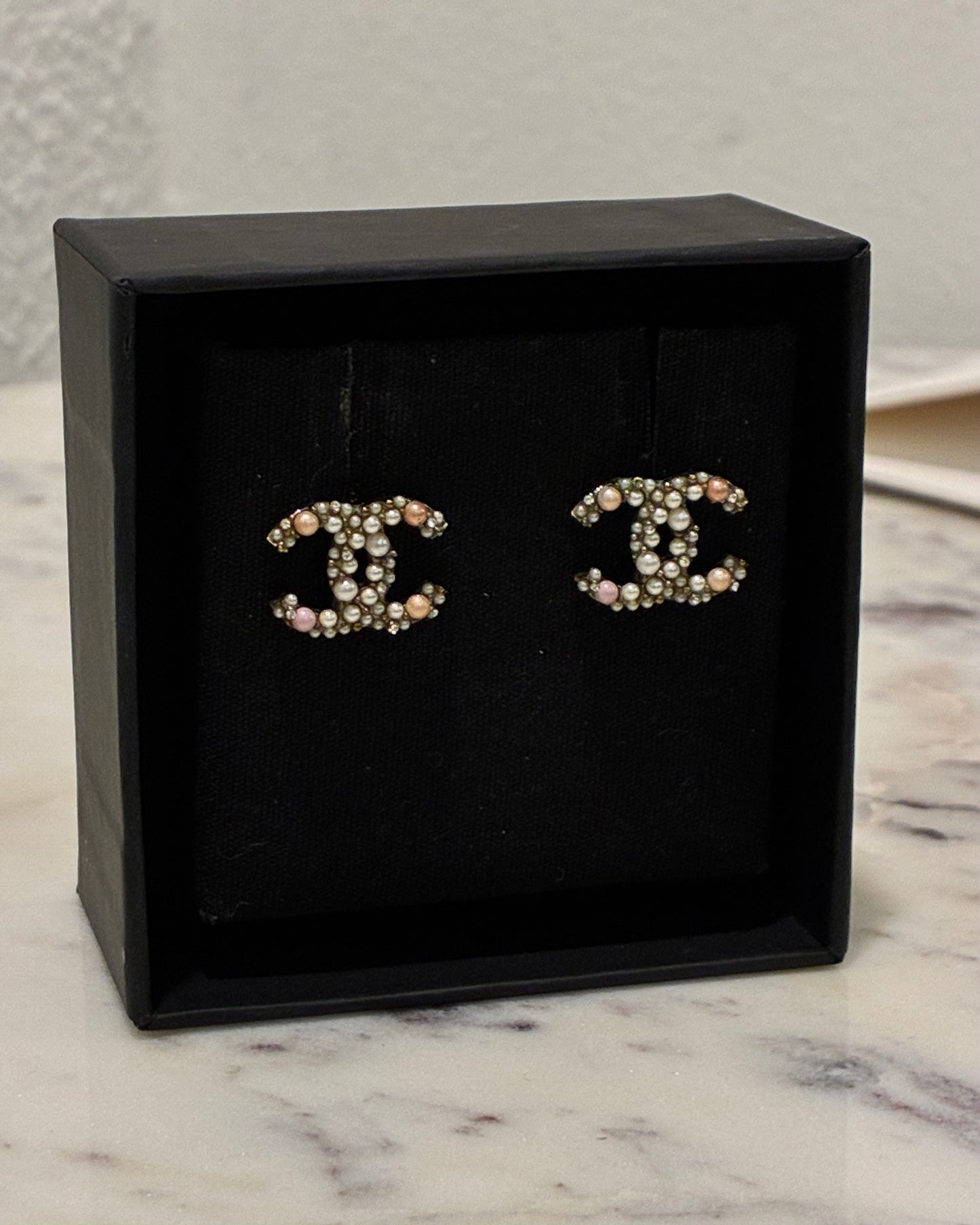 Chanel CC Earrings – Pearls & Pink Details