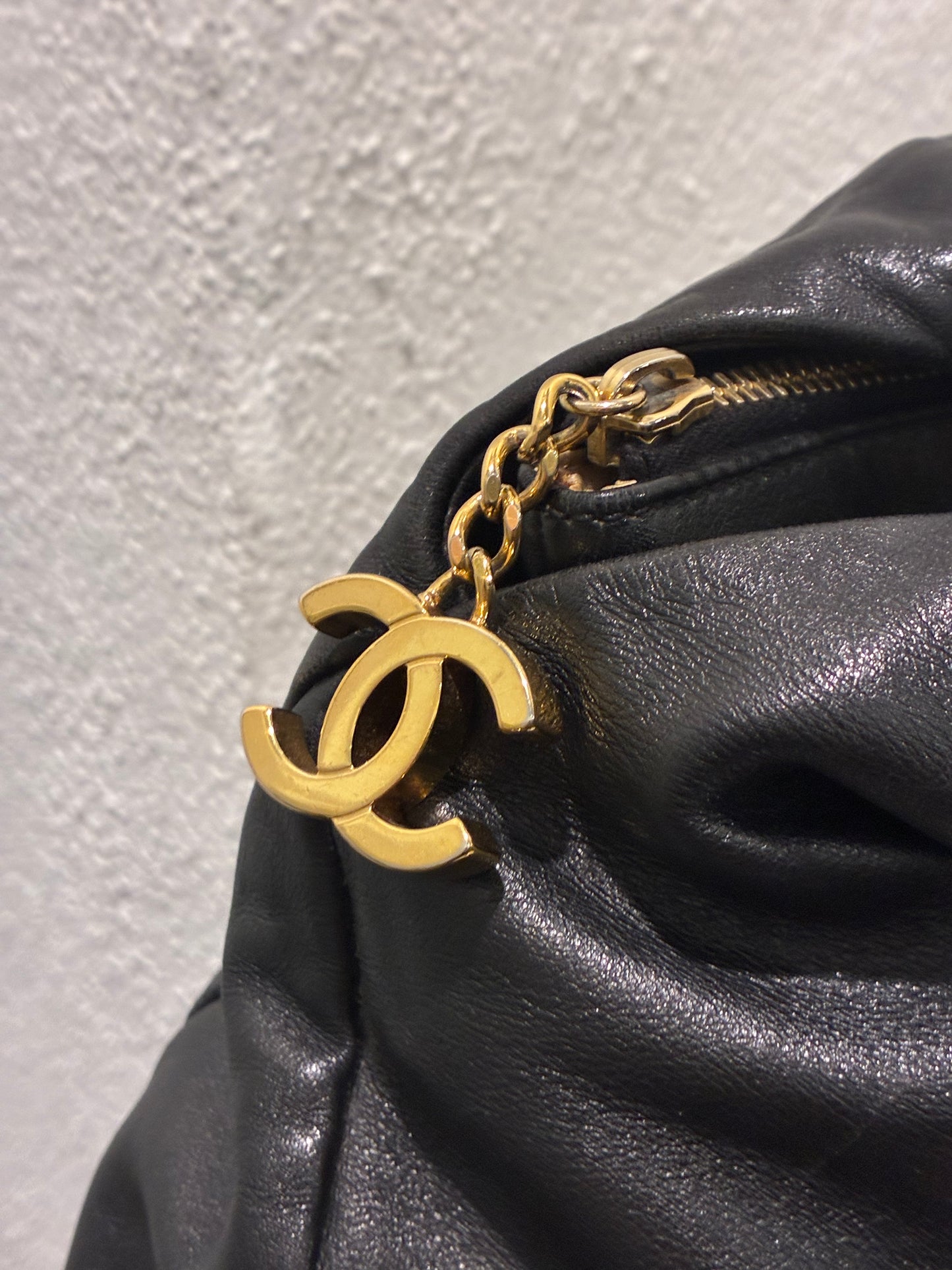 Chanel CC Chain Shoulder Bag – Black Lambskin & Gold Hardware