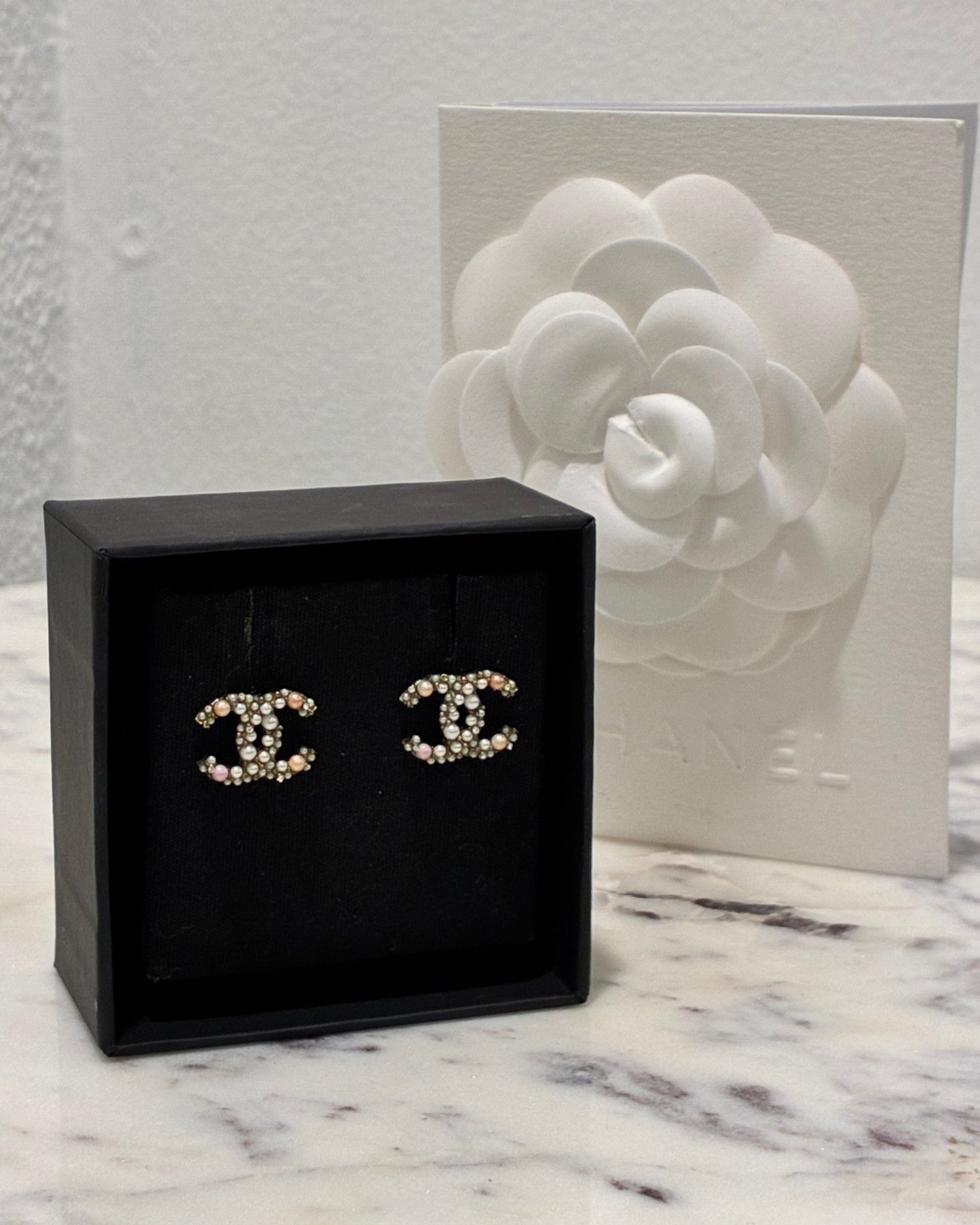 Chanel CC Earrings – Pearls & Pink Details