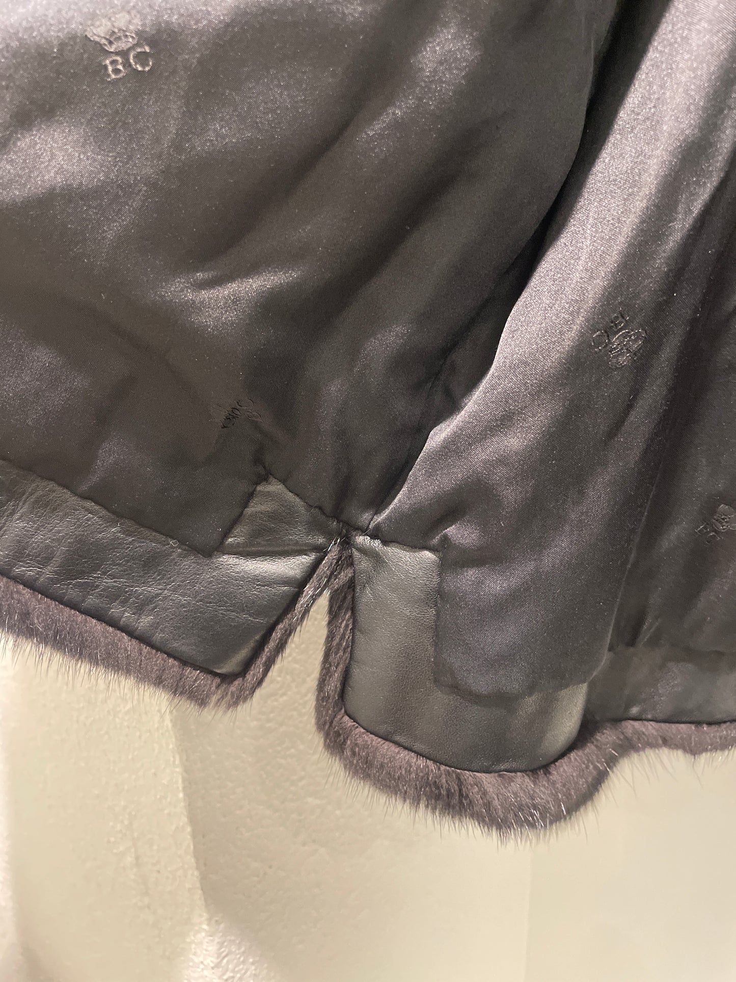 Birger Christensen Short Mink Fur Jacket – One Size (S-L) - Medinas Wardrobe