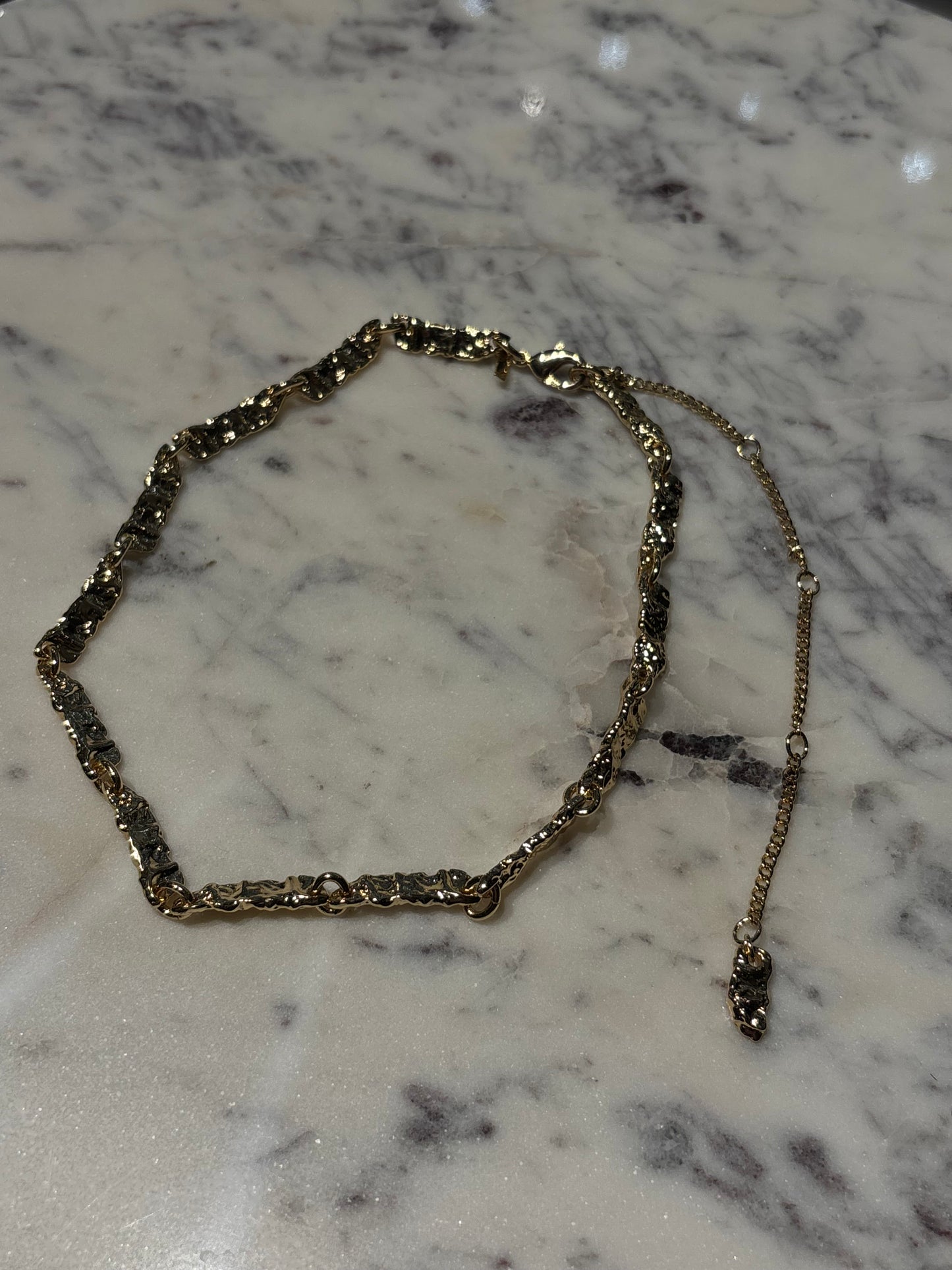 Pilgrim - Necklace - Gold Hammered S - Medinas Wardrobe