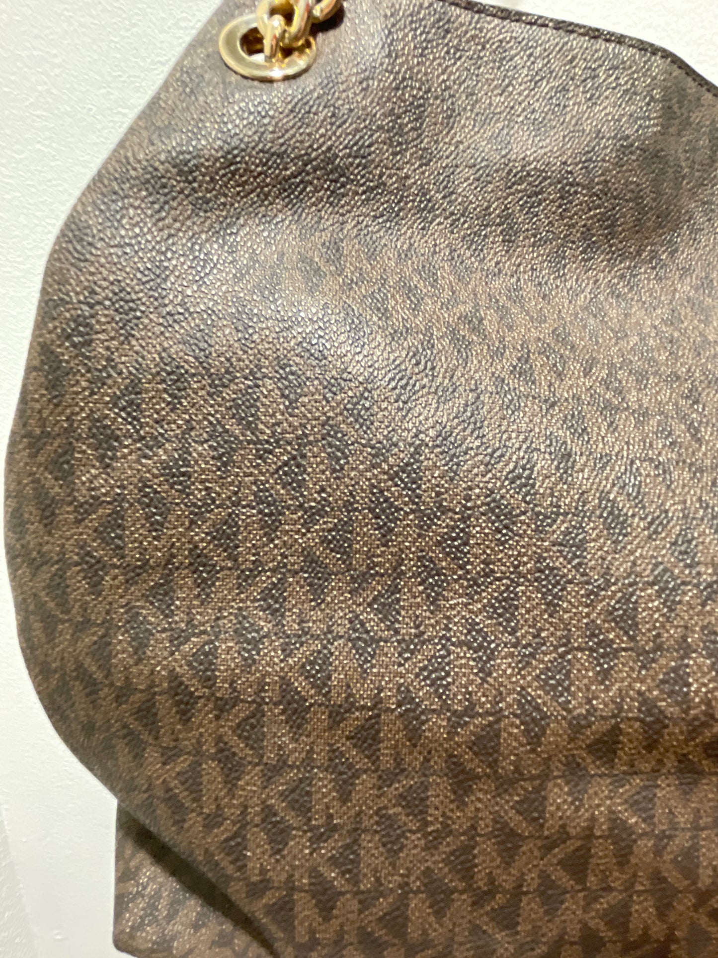 Michael Kors Raven Shoulder Bag – Brown handbag in Signature canvas